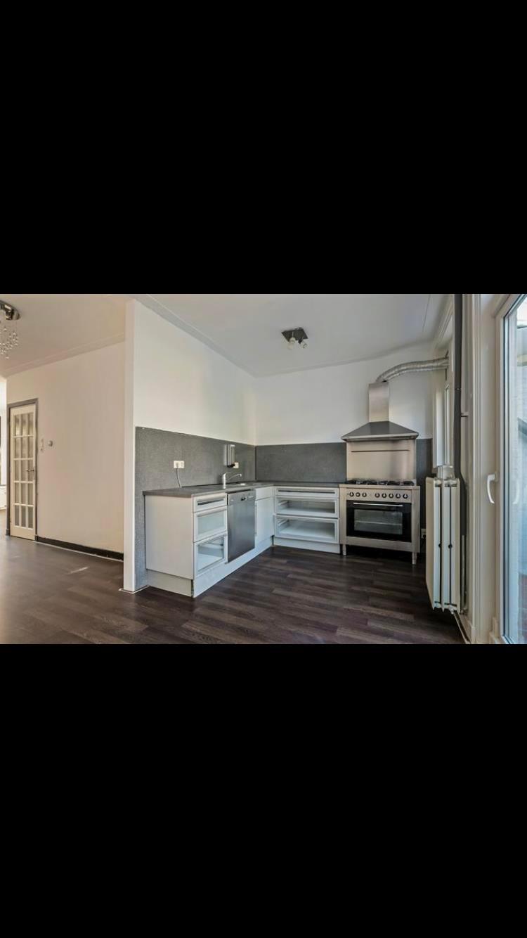 show all photos of Donkerslootstraat