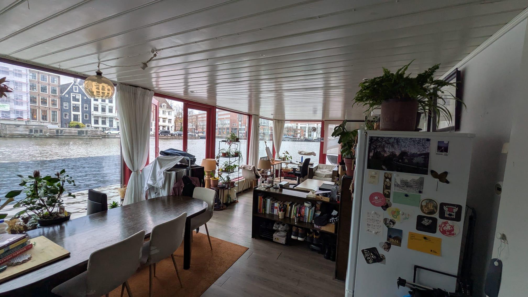 show all photos of Amstel