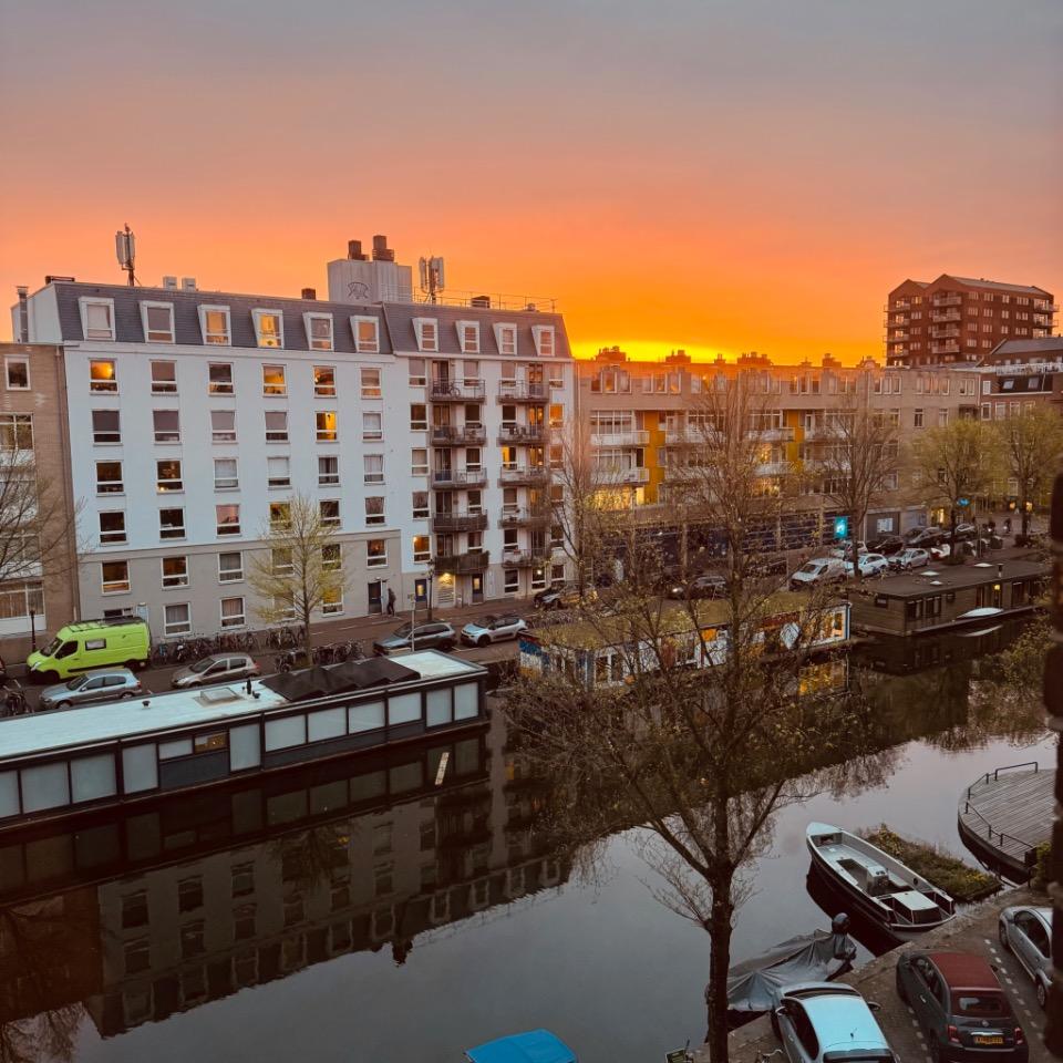 show all photos of Bilderdijkkade