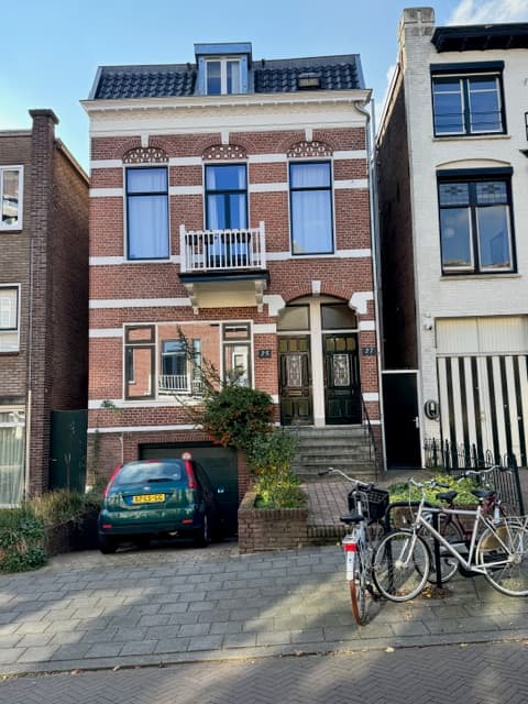 show all photos of Hoflaan