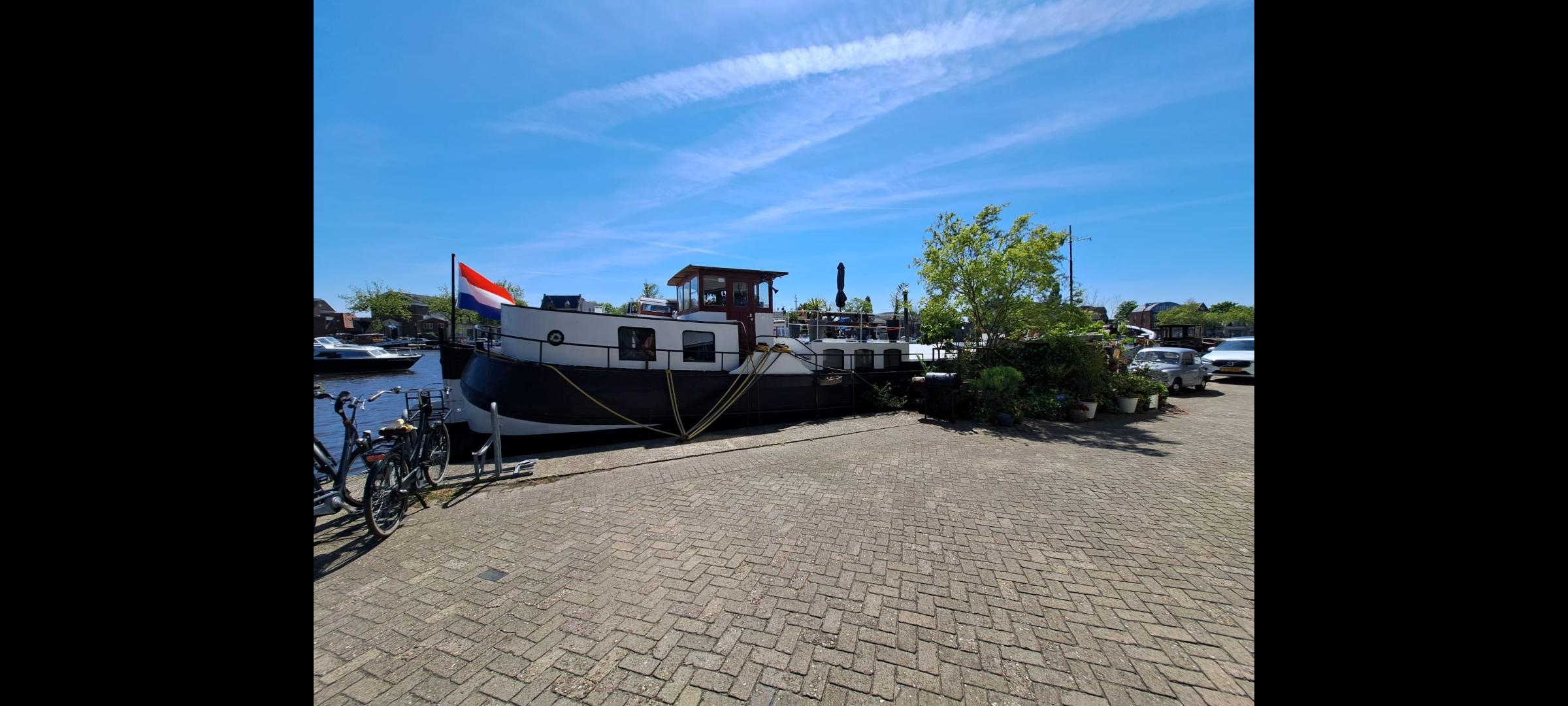 show all photos of Veerdijk