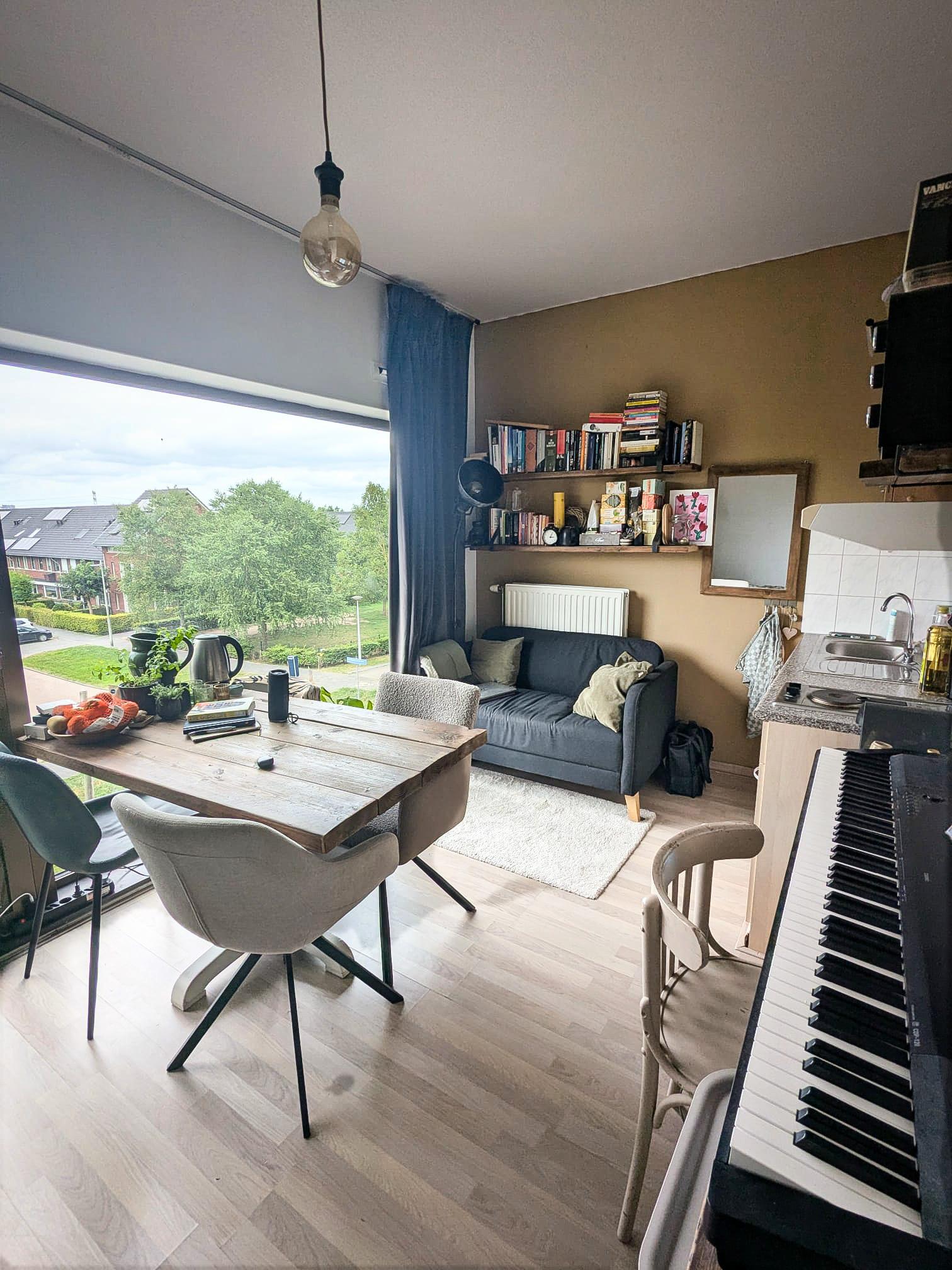 show all photos of Jazzsingel