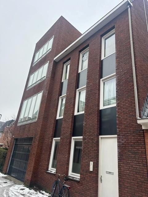 show all photos of Barestraat