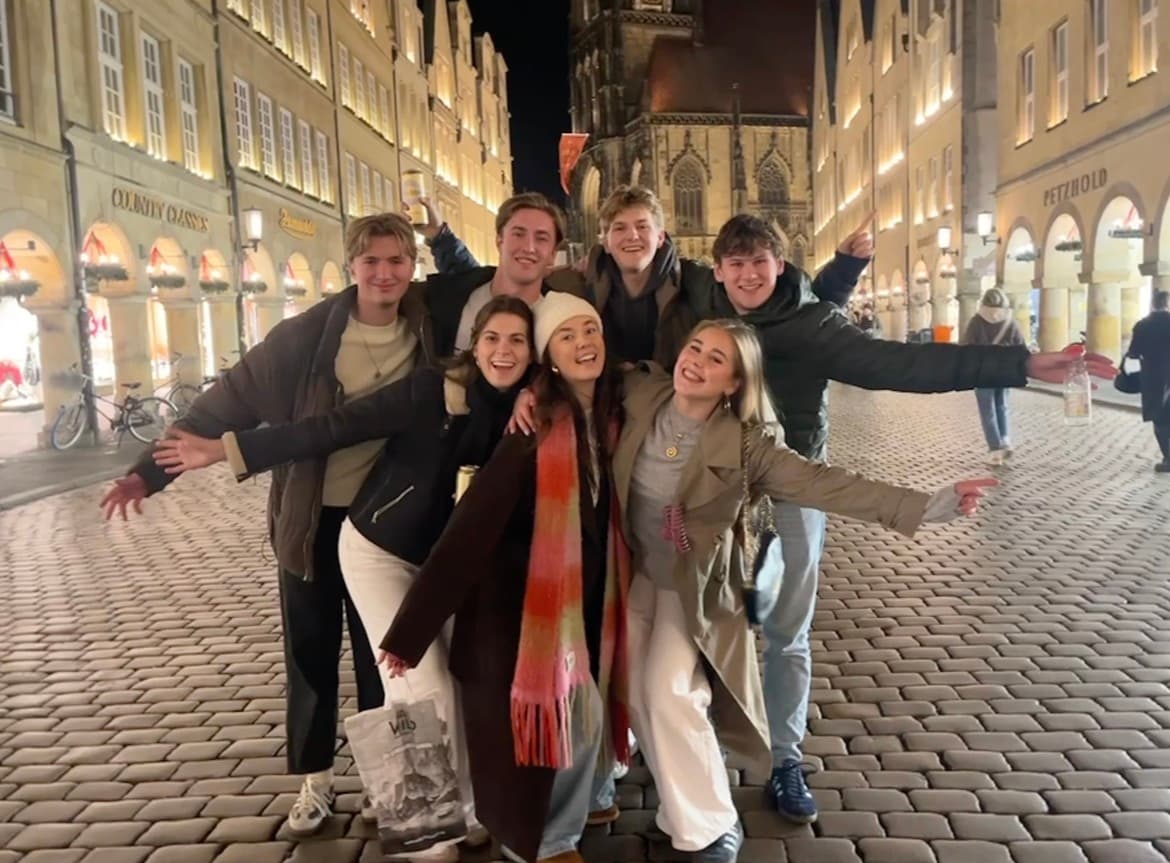 show all photos of De Heurne