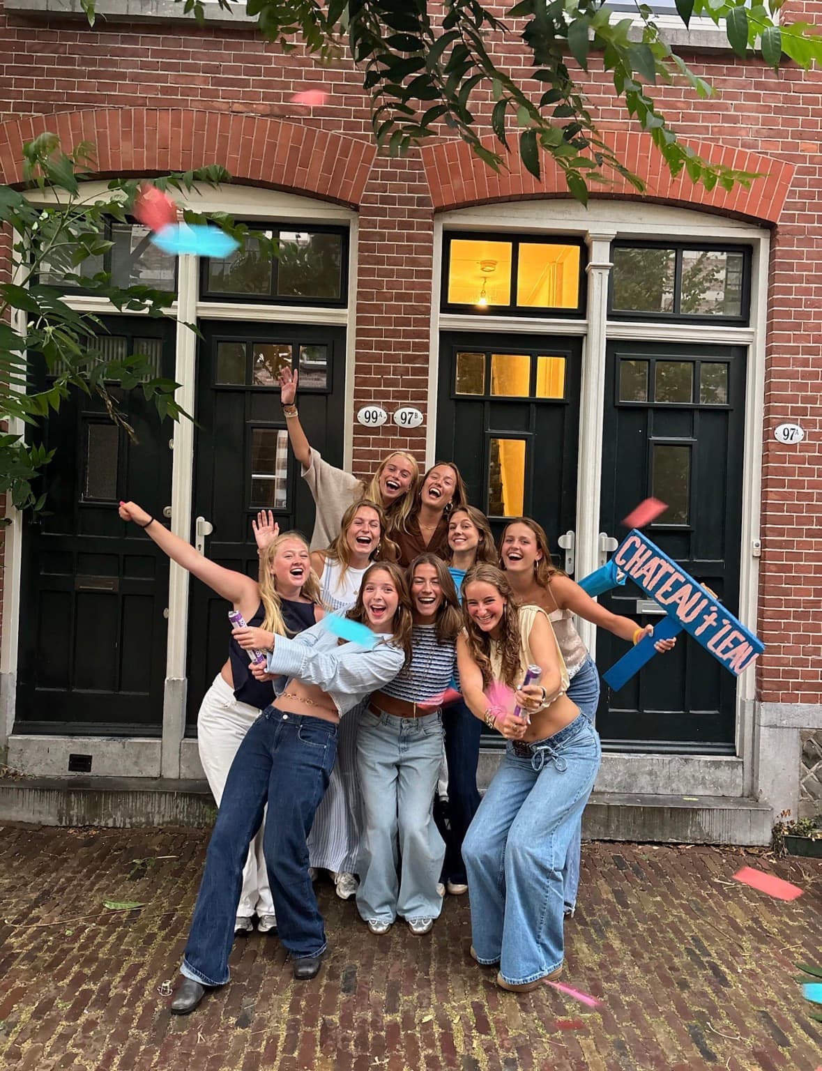 show all photos of Waterloostraat