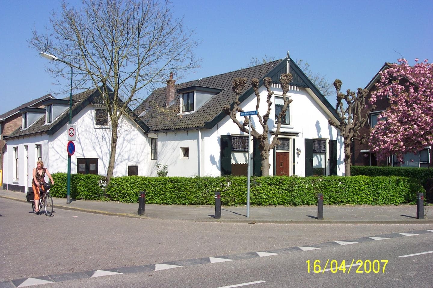 show all photos of Odenveltlaan