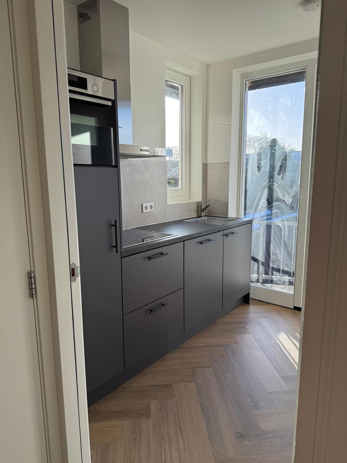 show all photos of Leenderweg