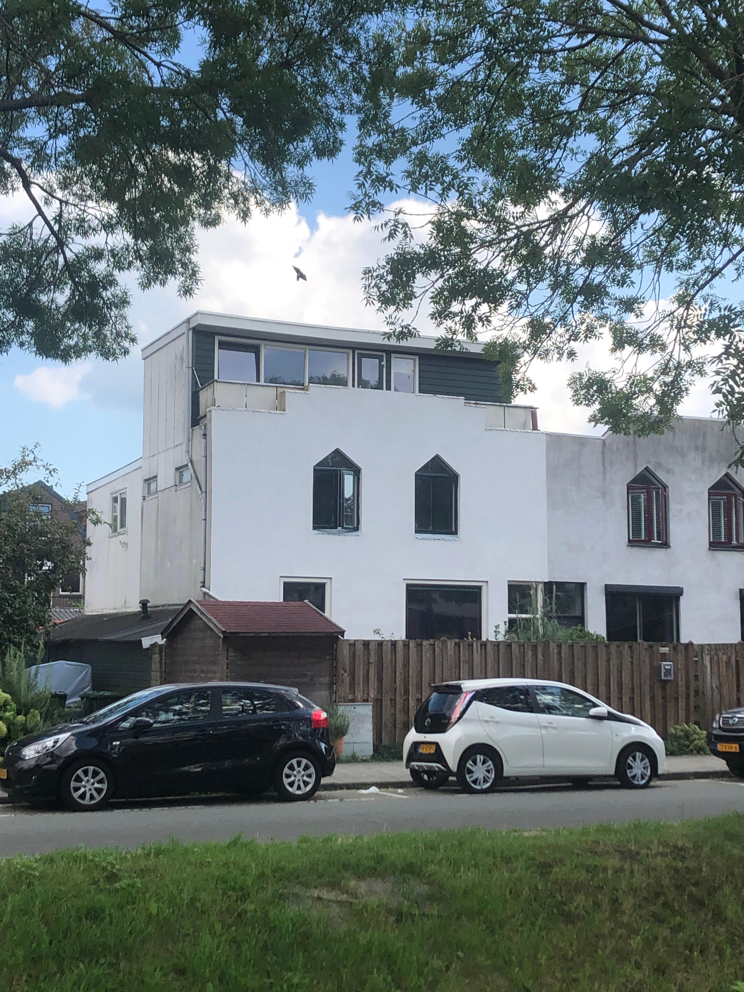 show all photos of IJsselmondselaan