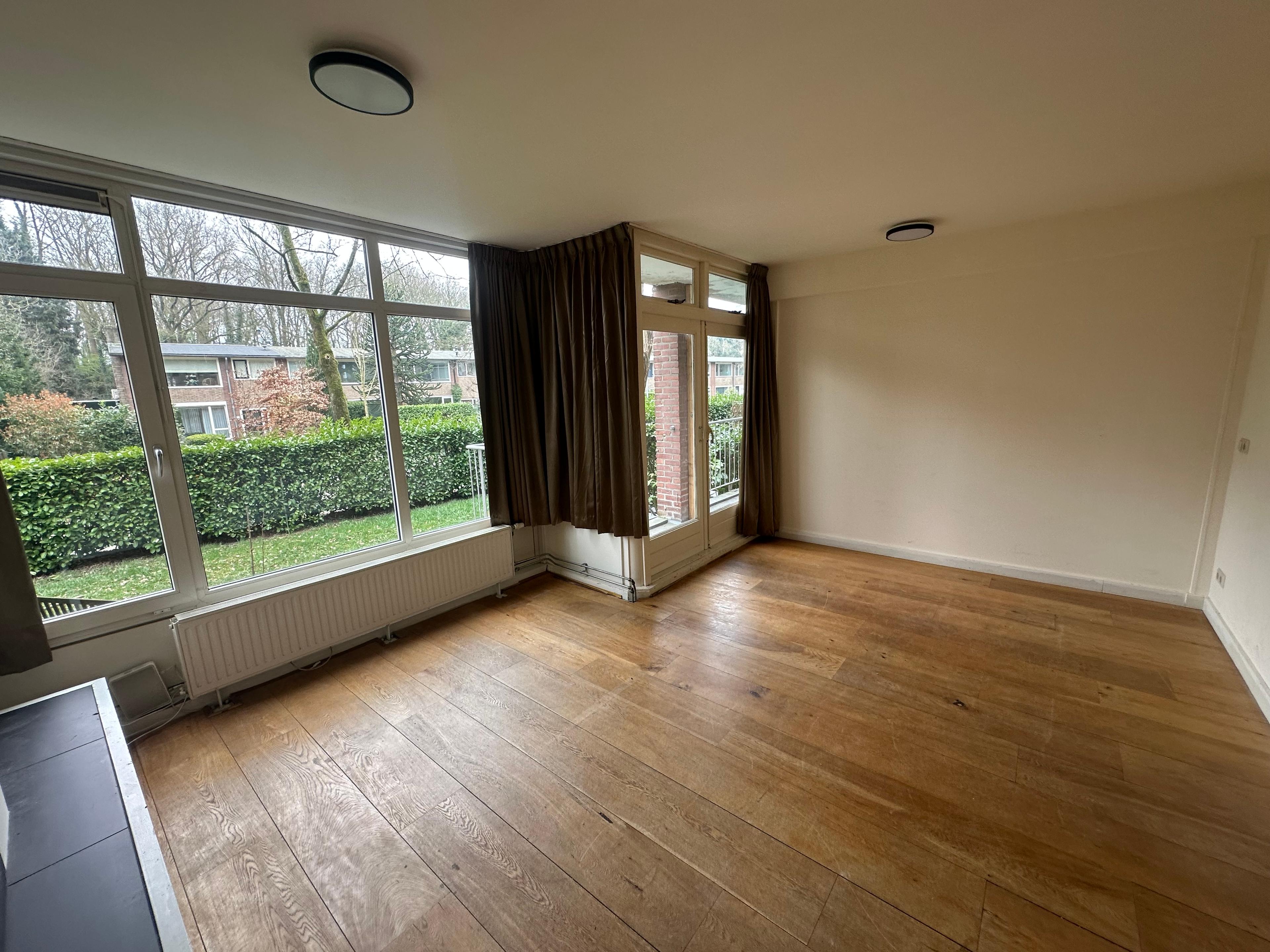 show all photos of Juliana van Stolberglaan