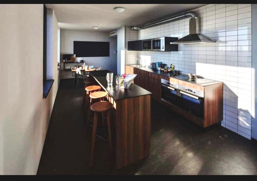 show all photos of Stationsweg