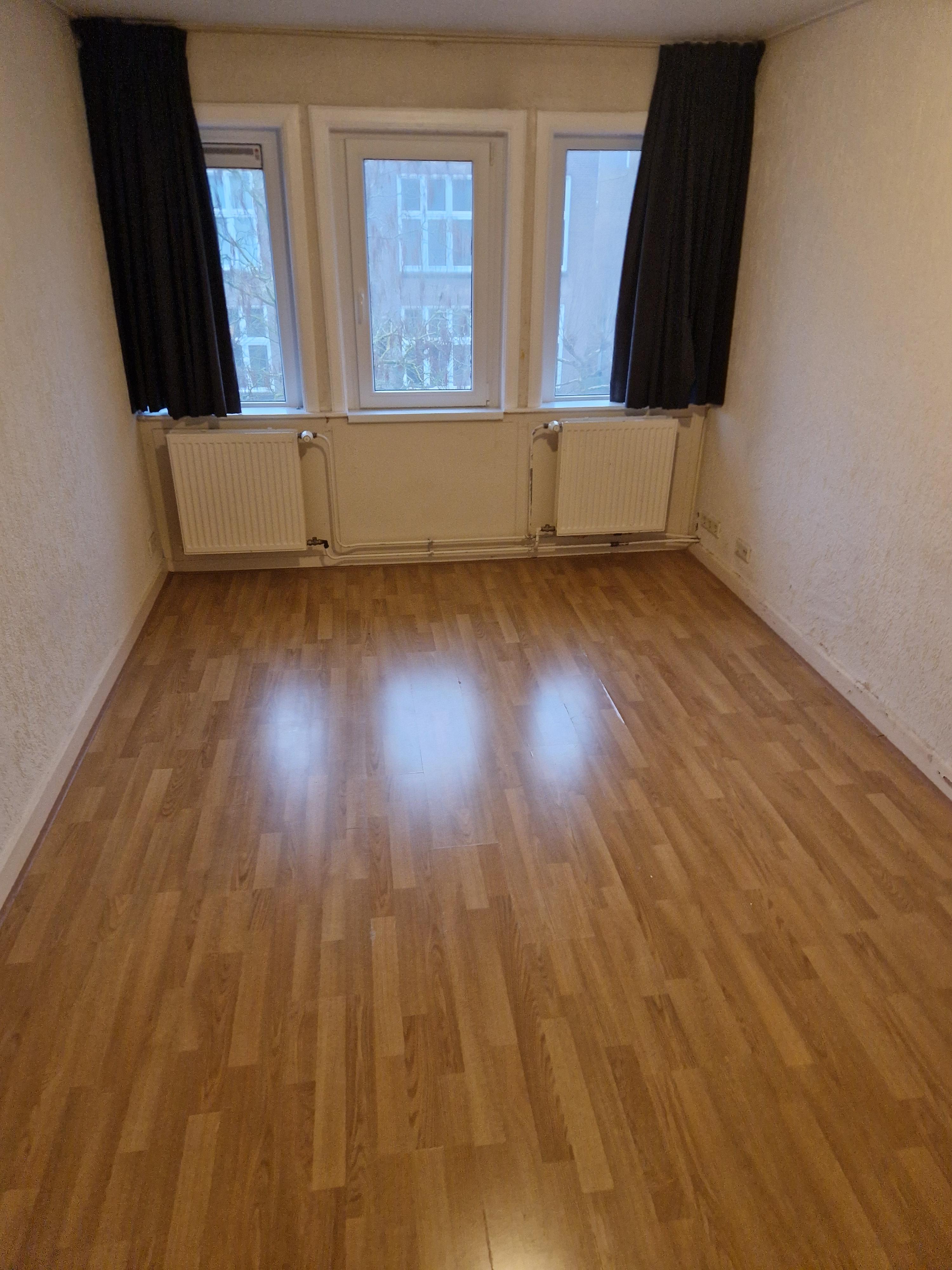 show all photos of Rosendaalsestraat