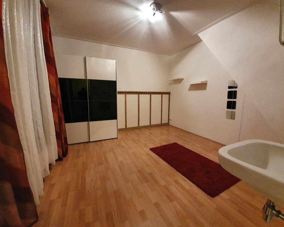 show all photos of Willem Lorestraat