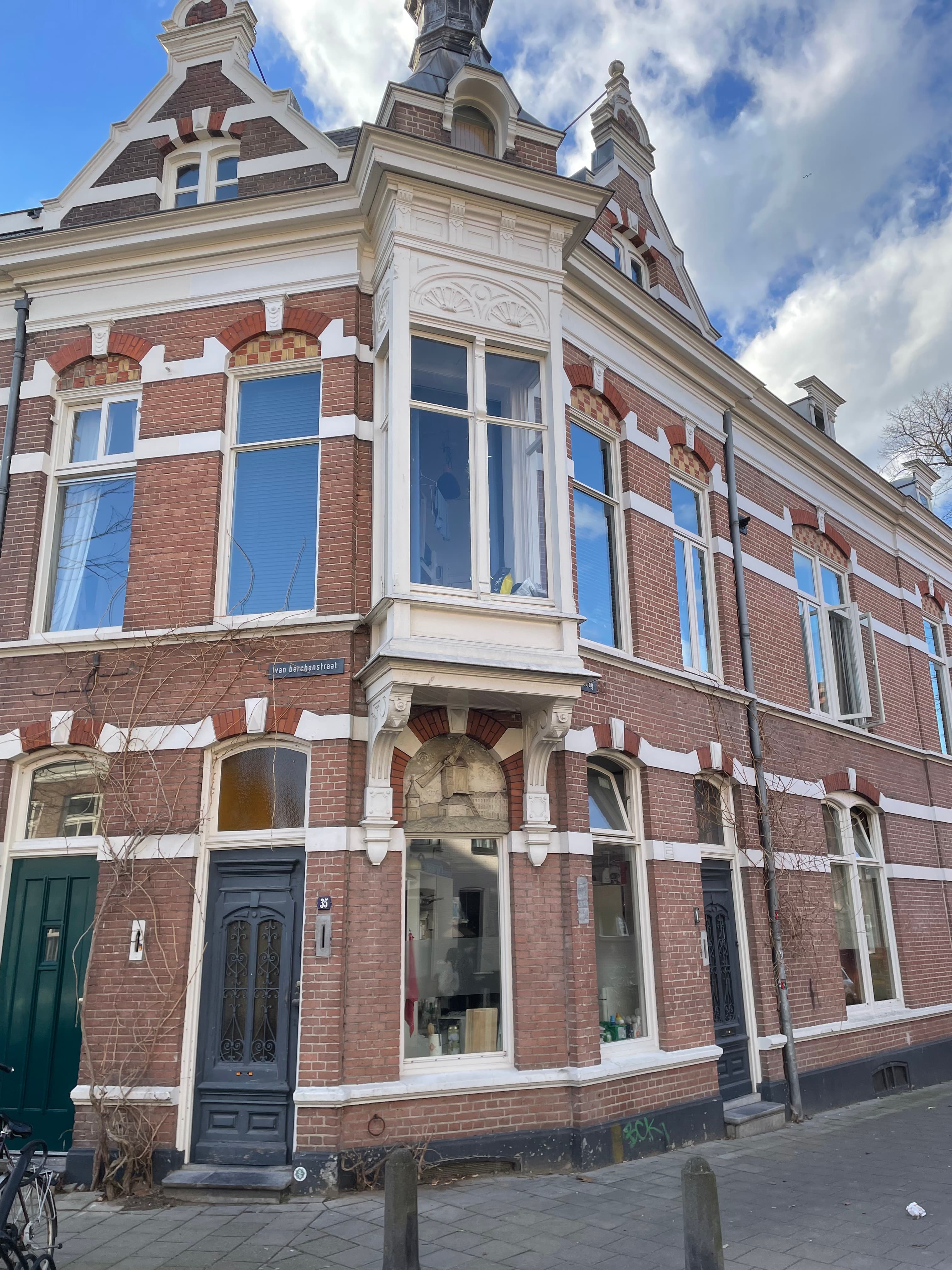 show all photos of Parkweg