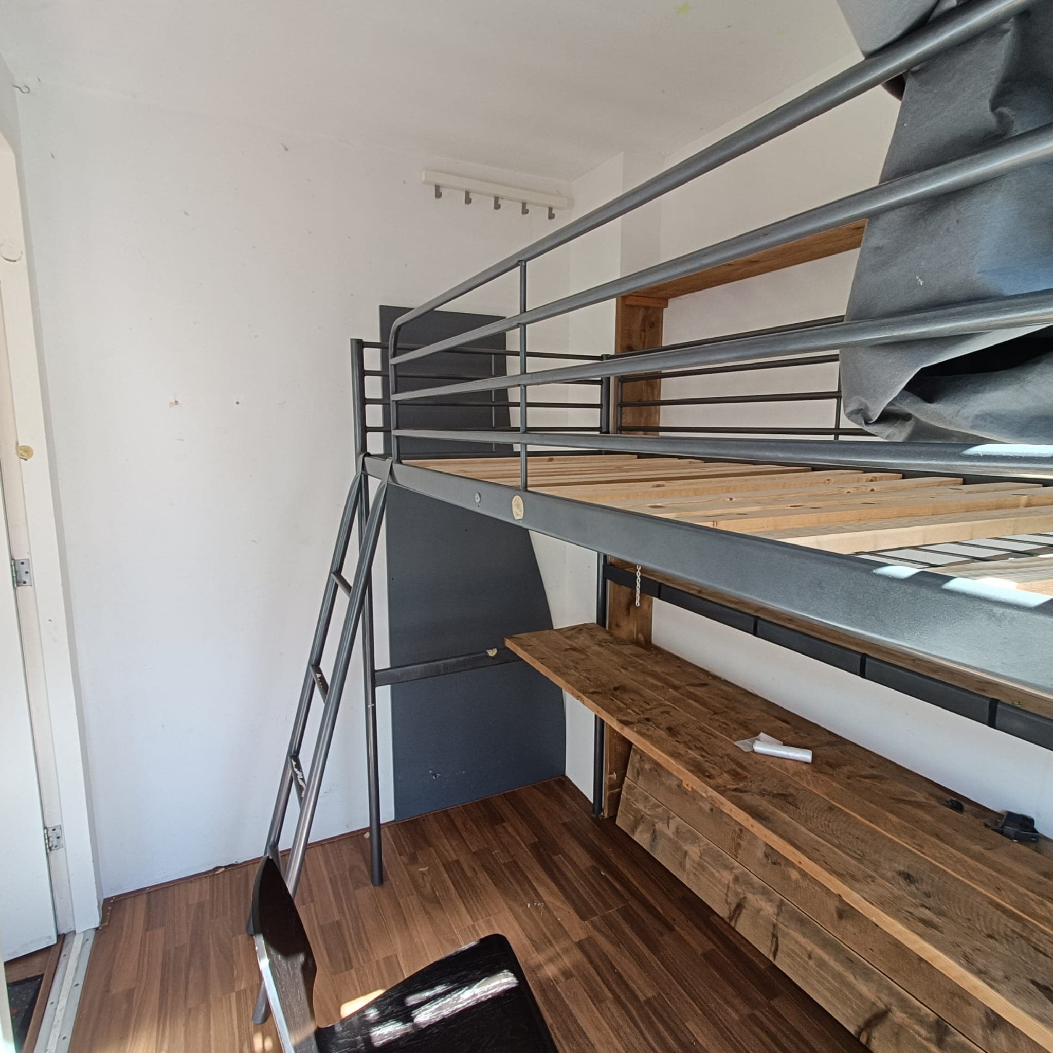 show all photos of Anna Paulownastraat