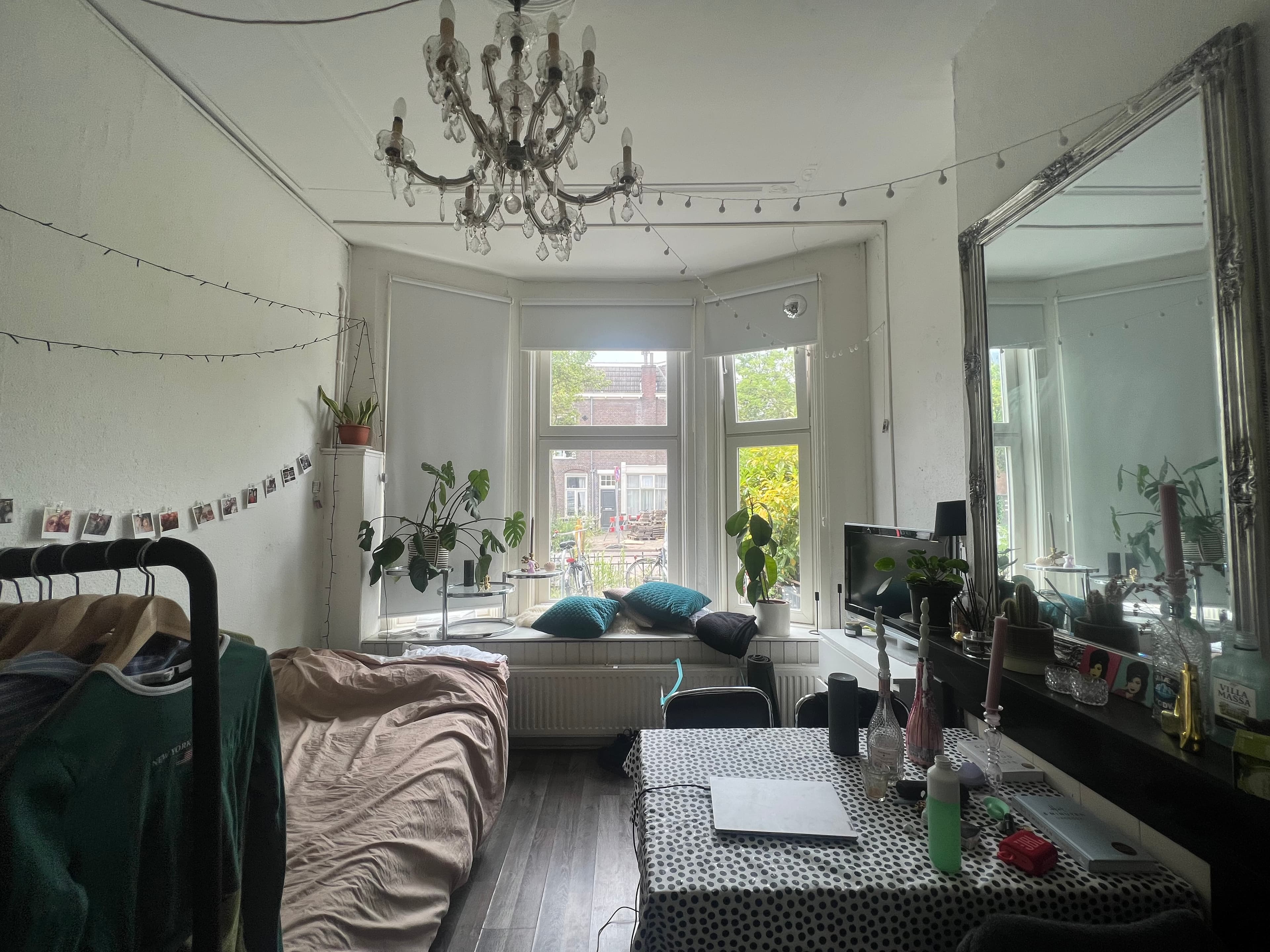 show all photos of Akkerstraat
