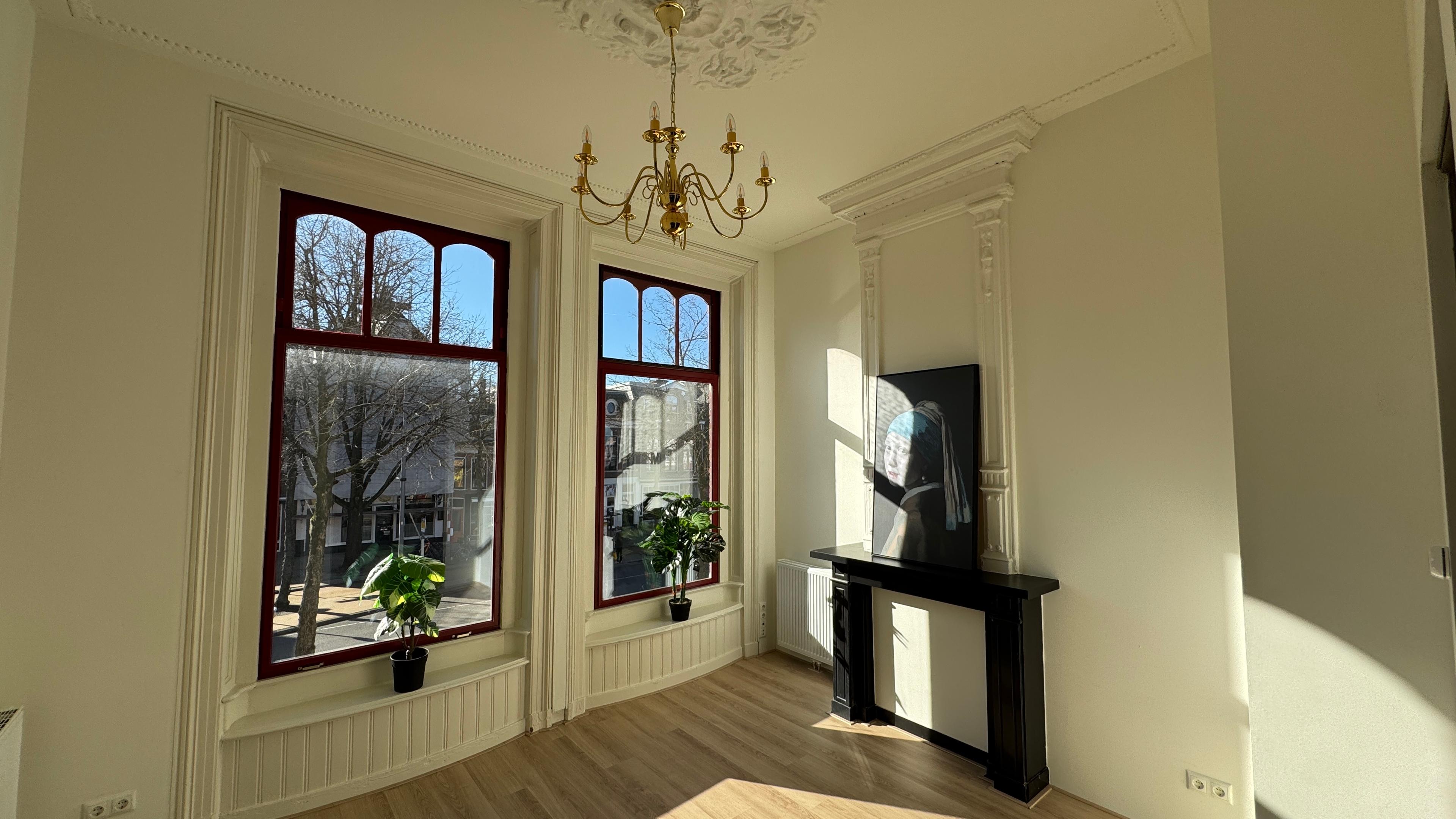 show all photos of Gedempte Zuiderdiep