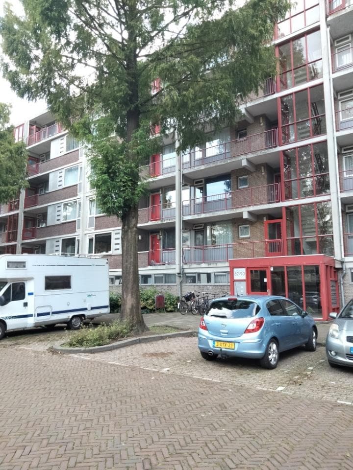 show all photos of Burgemeester Velthuijsenlaan