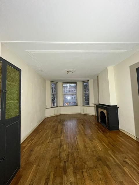 show all photos of Laan van Meerdervoort