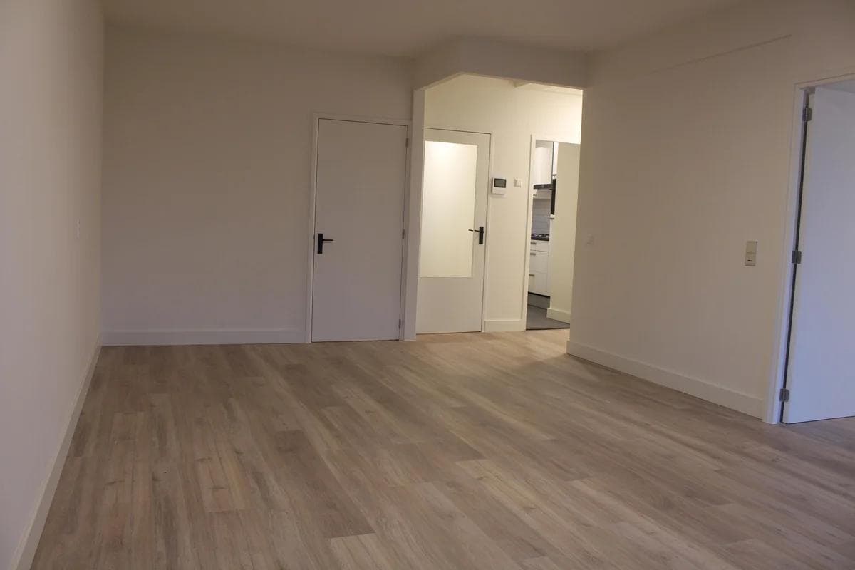 show all photos of Arent Janszoon Ernststraat