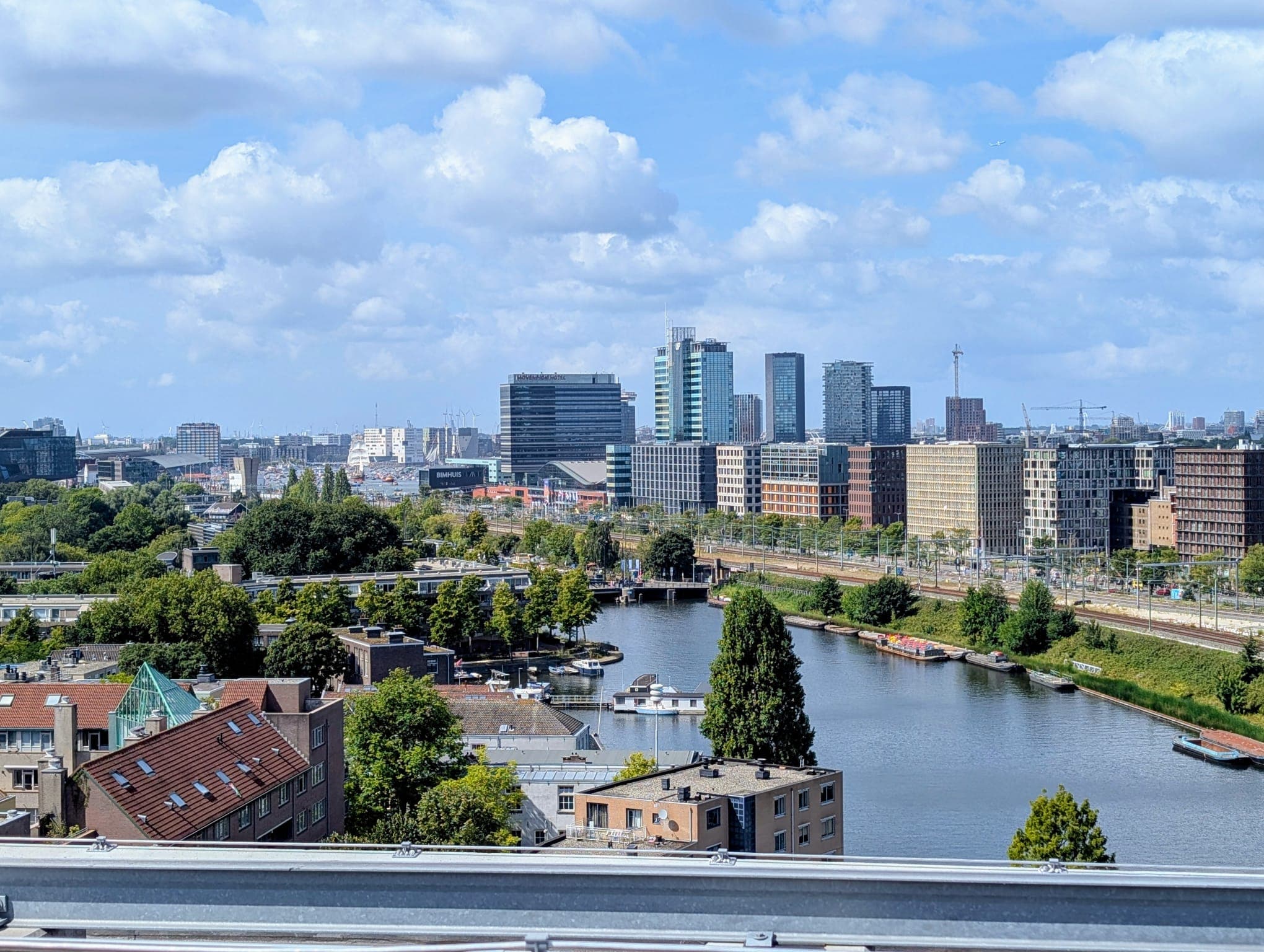 show all photos of Soerapatistraat