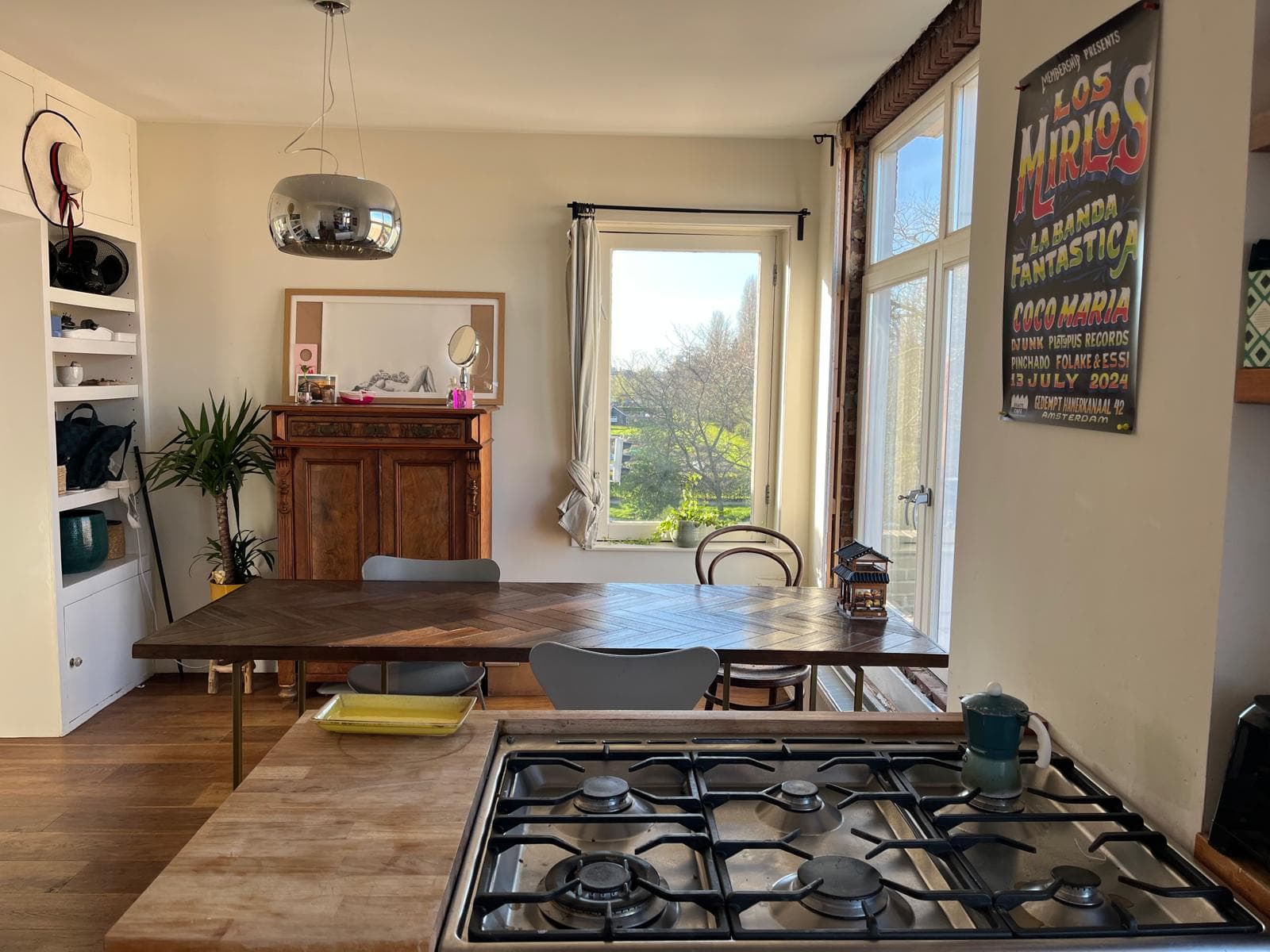 show all photos of Kamperfoeliestraat