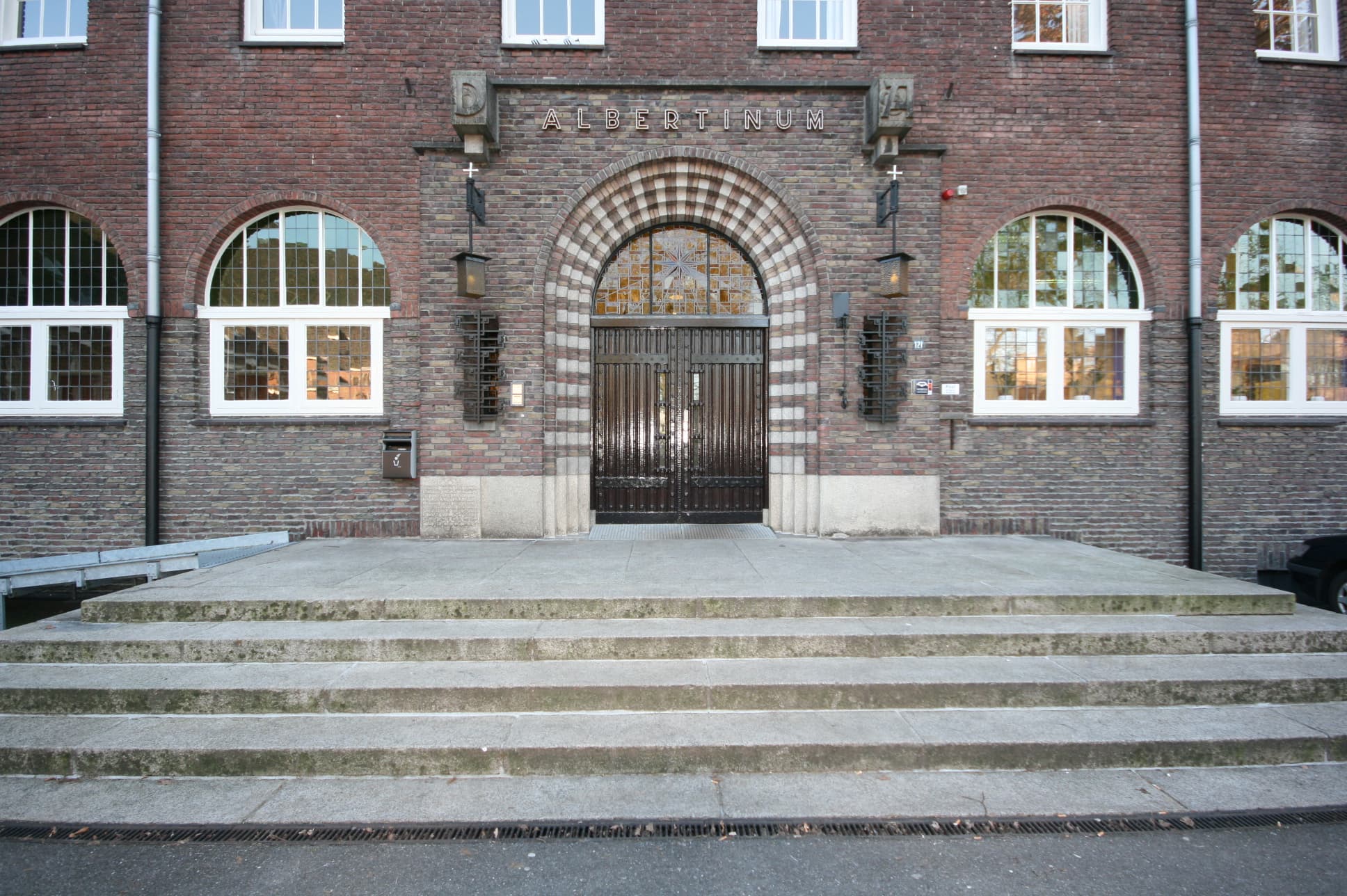 show all photos of Heyendaalseweg