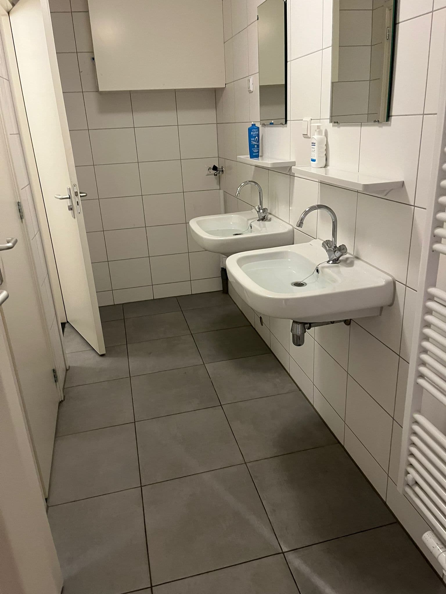 show all photos of Vest