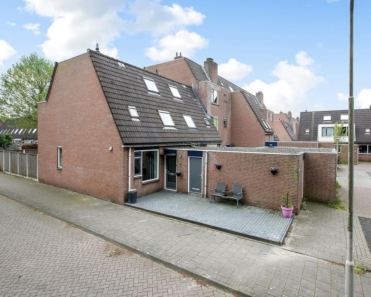 show all photos of Aalburgstraat