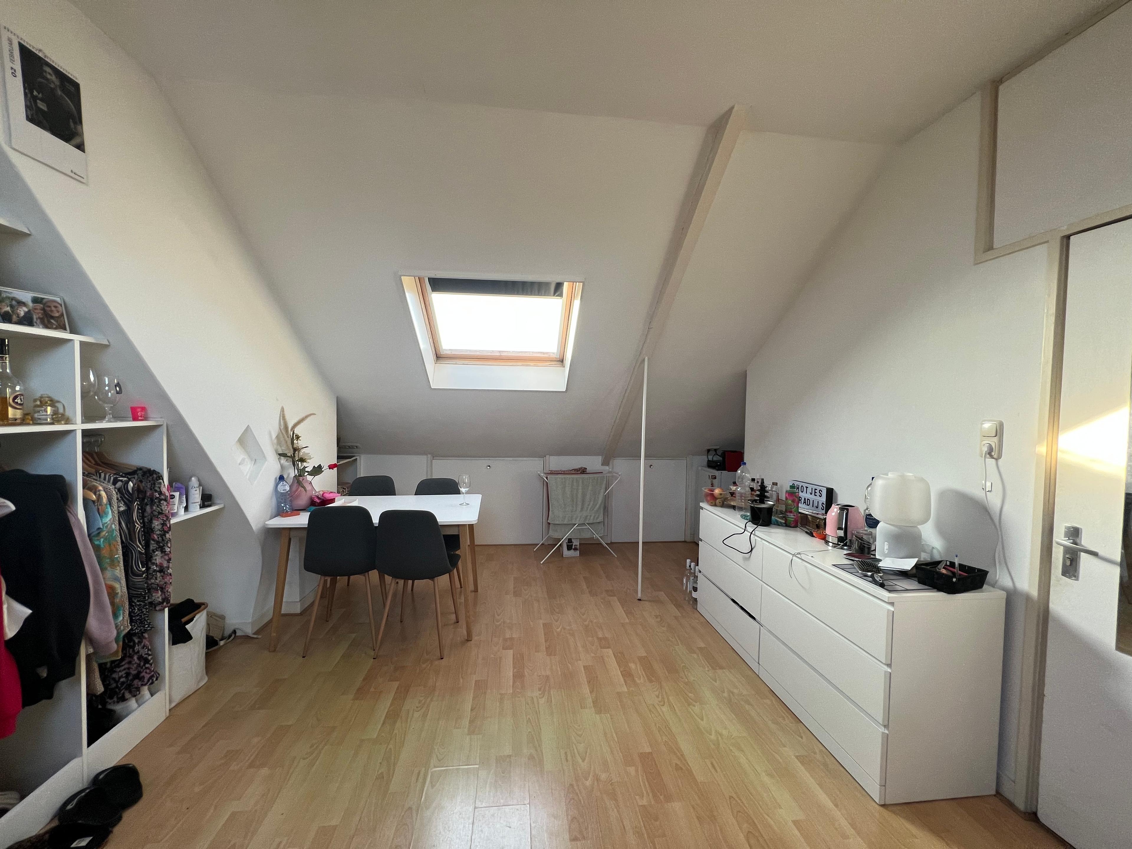 show all photos of Tweede Willemstraat