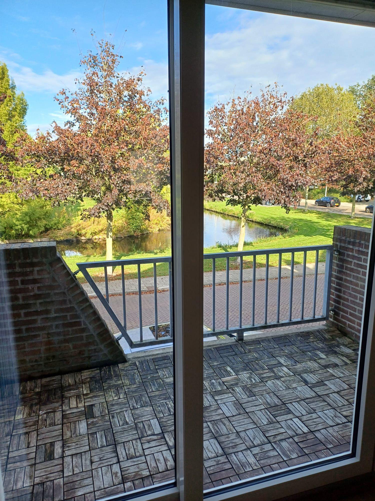 show all photos of Van Limburg Stirumlaan