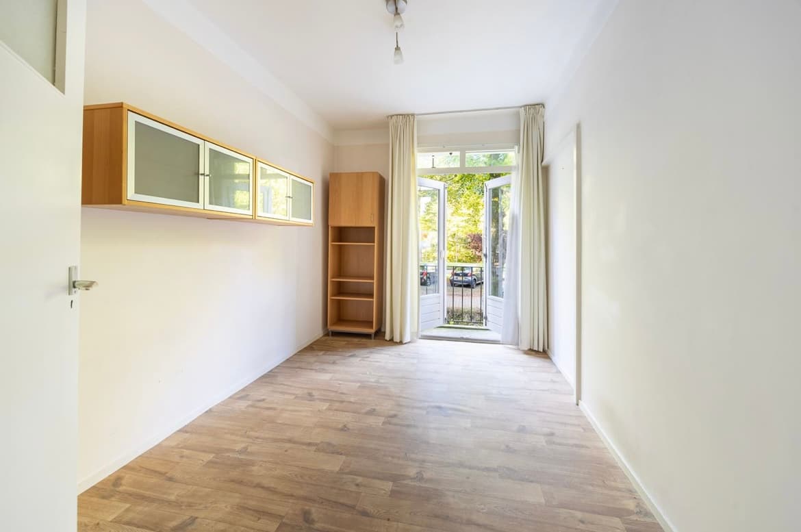 show all photos of Burgemeester Elsenlaan