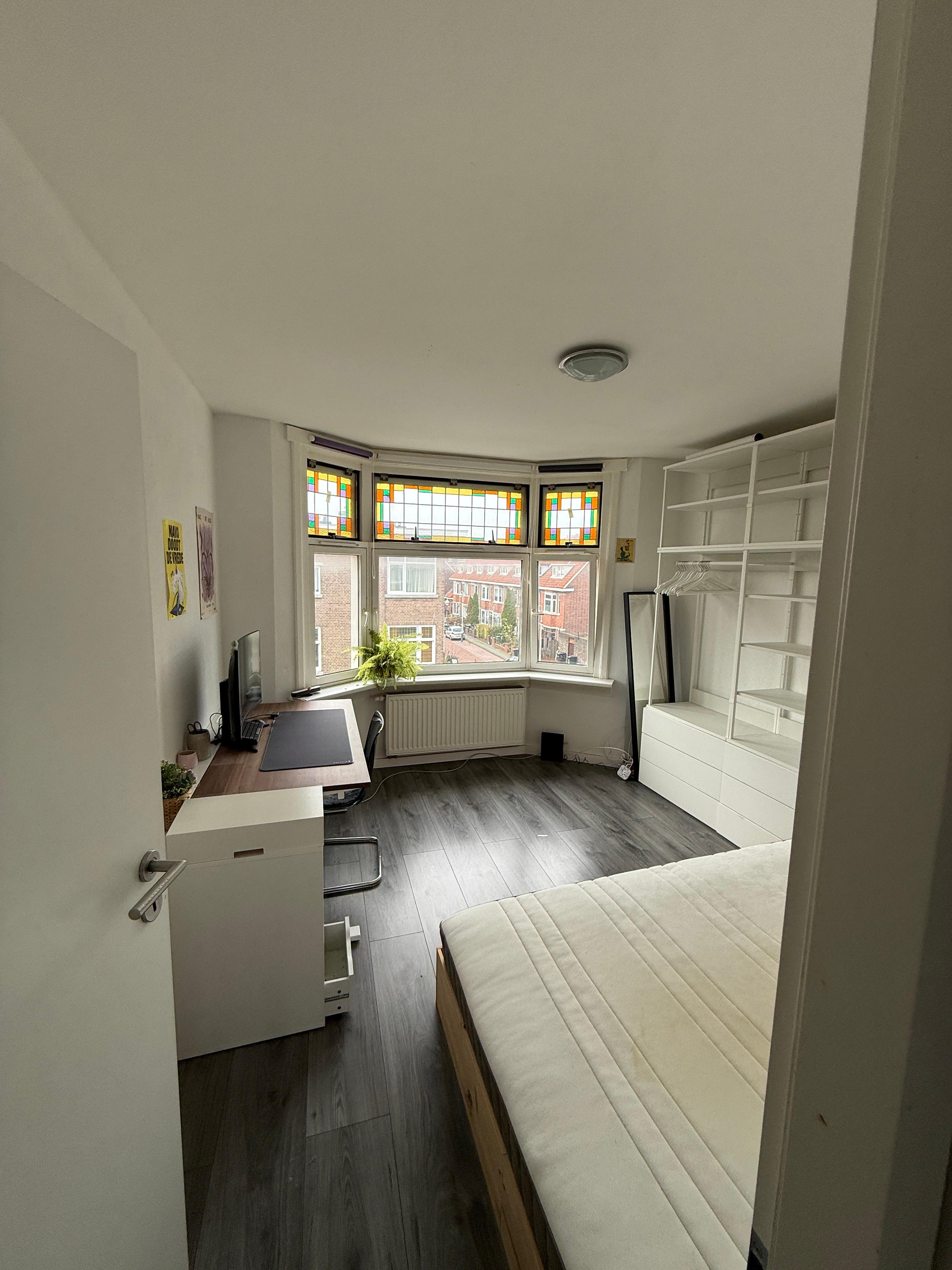 show all photos of Karel de Geerstraat