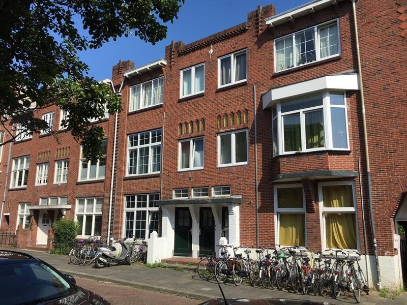 show all photos of Helper Oostsingel