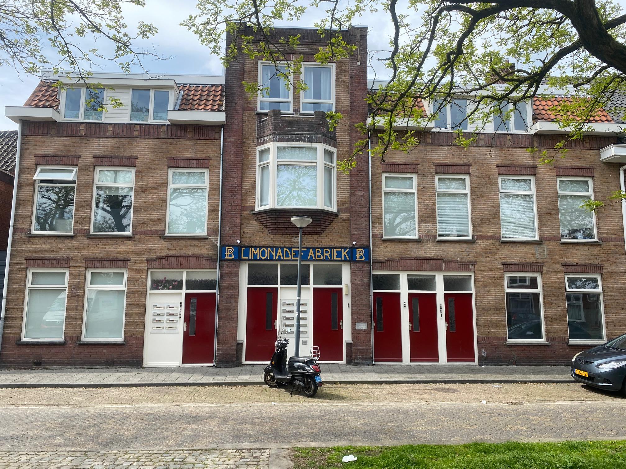 show all photos of Dijklaan