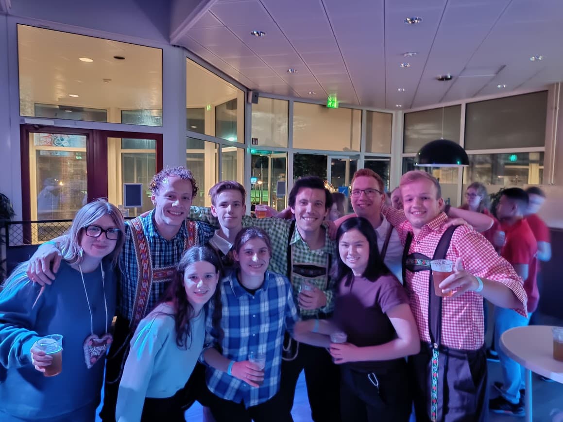 show all photos of Matenweg