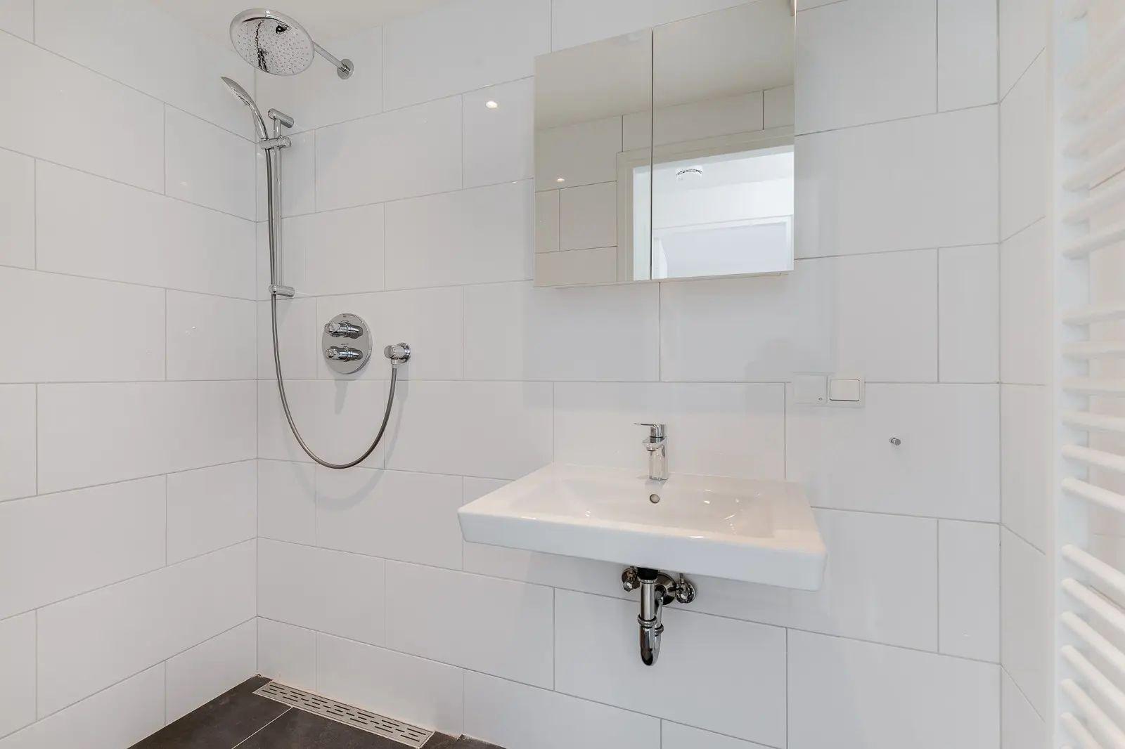 show all photos of Spaarnwouderstraat