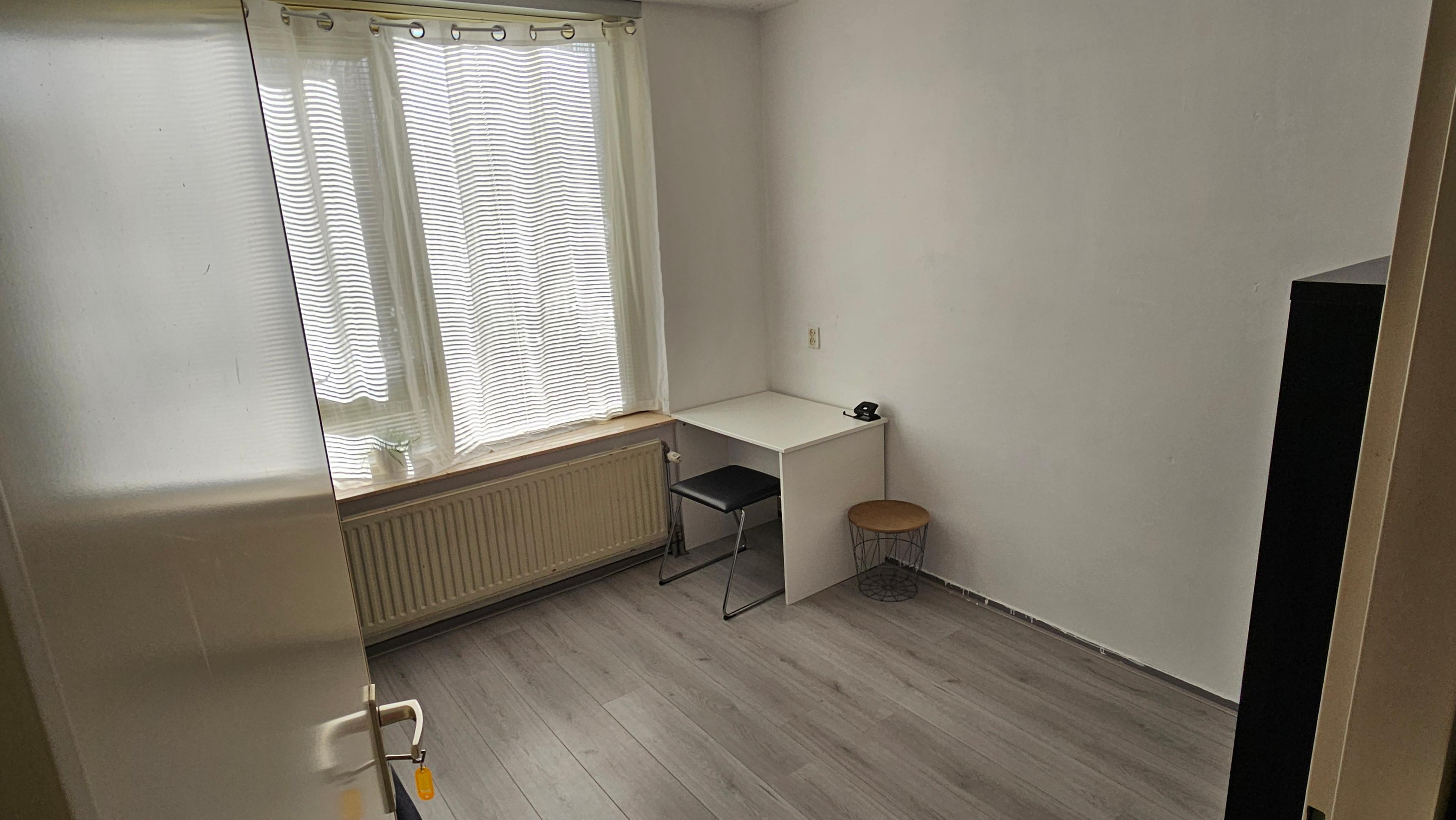 show all photos of Buziaulaan