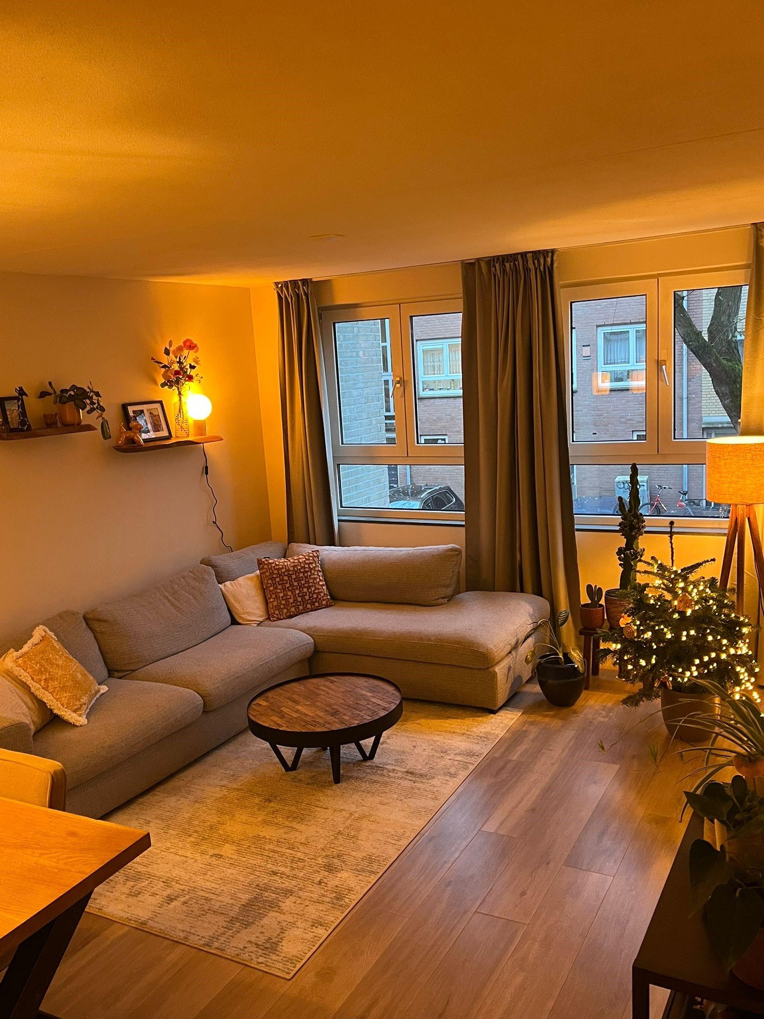 show all photos of Mary Zeldenruststraat