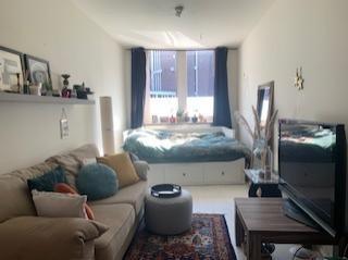 show all photos of Wijdesteeg