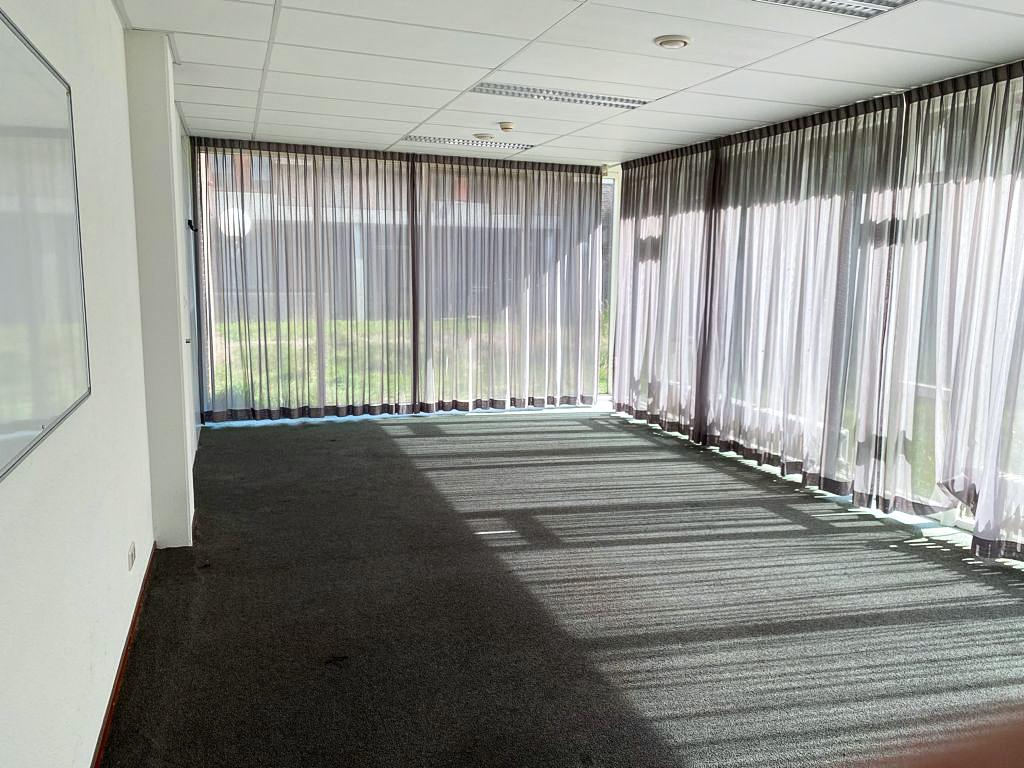 show all photos of Rhijngeesterstraatweg