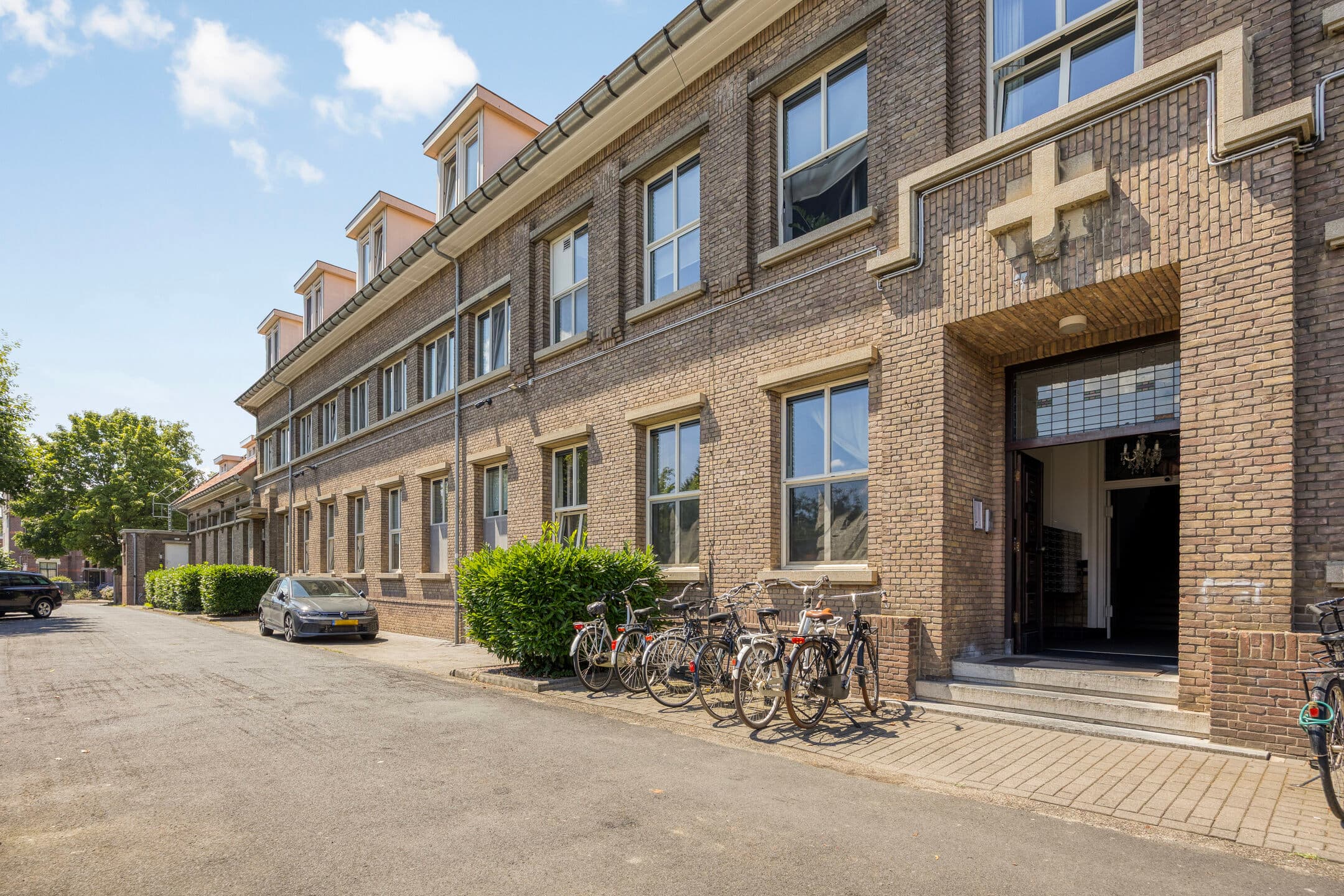 show all photos of Berg en Dalseweg
