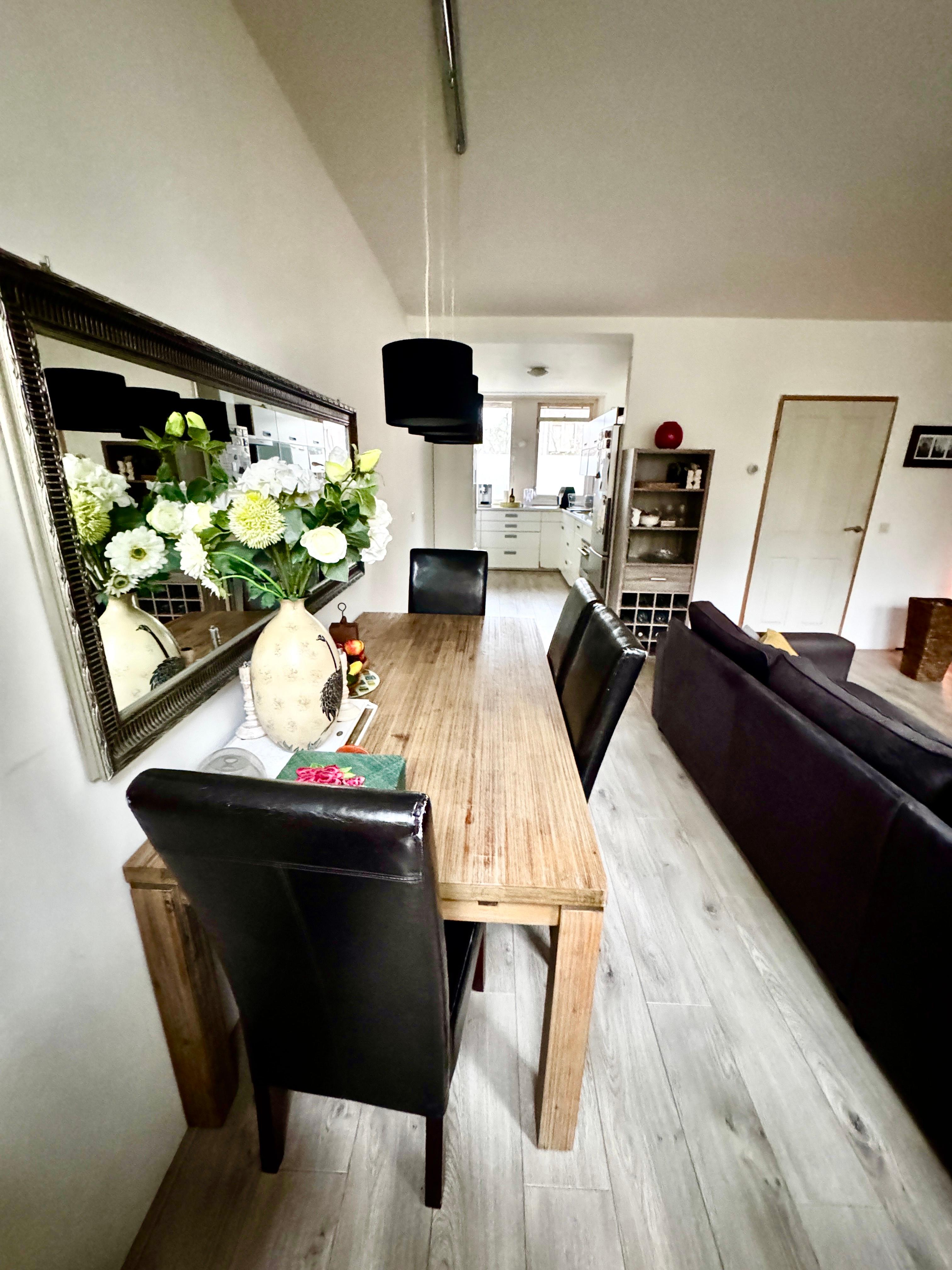 show all photos of Vriendenlaan