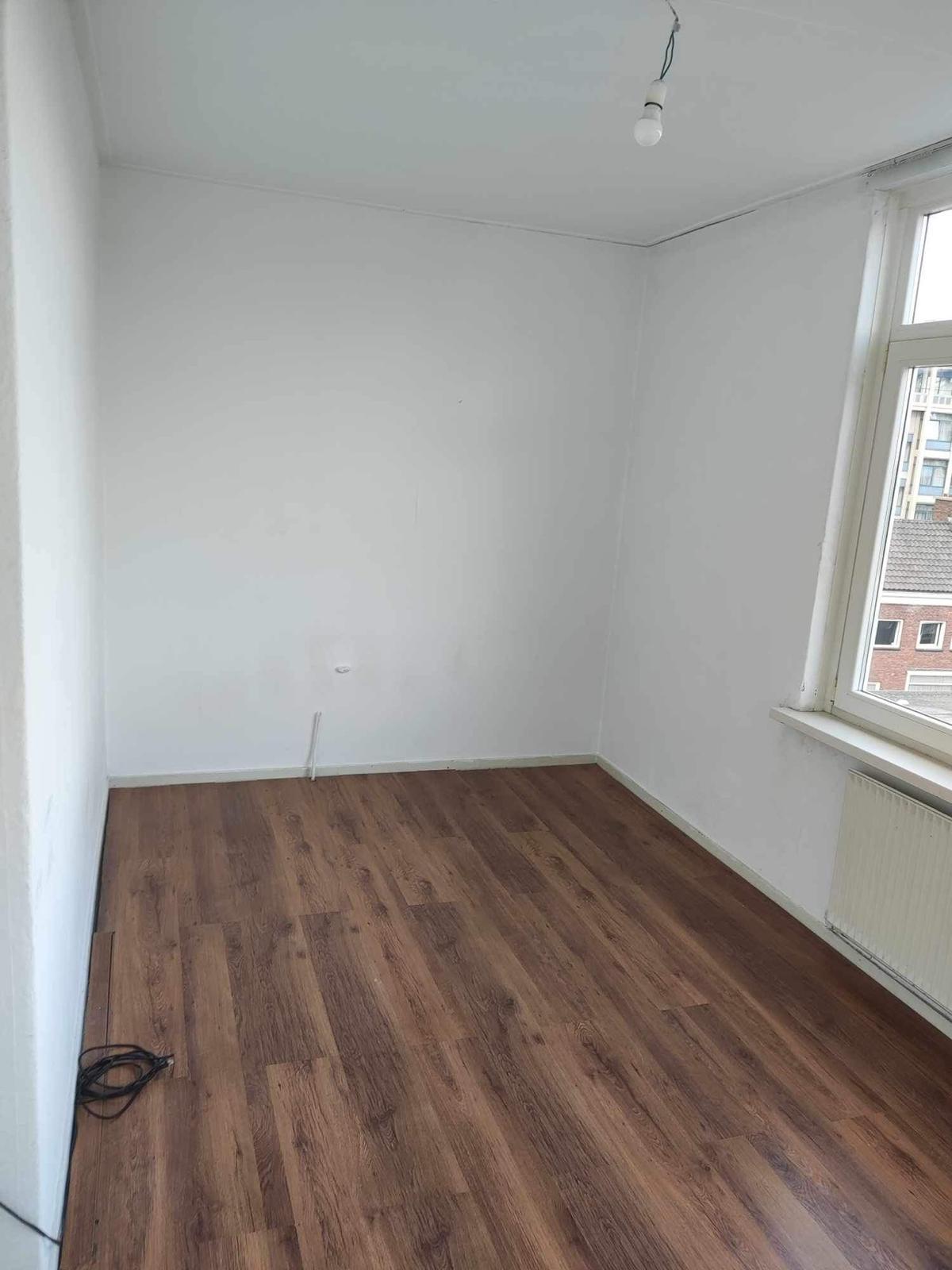 show all photos of Stationsplein