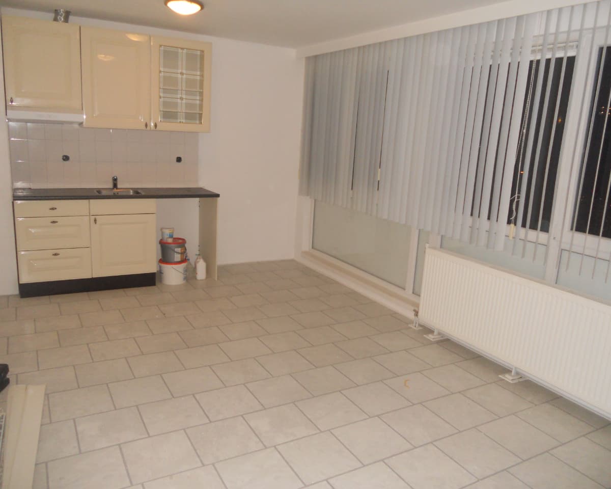 show all photos of Amerikalaan