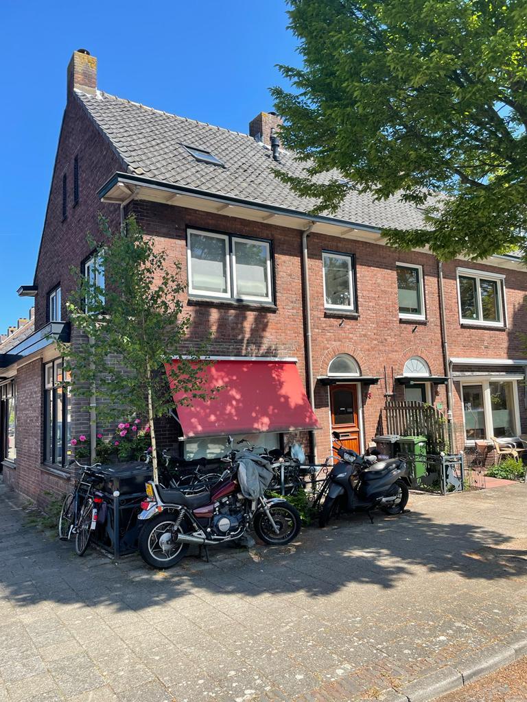 show all photos of Albert Cuypstraat
