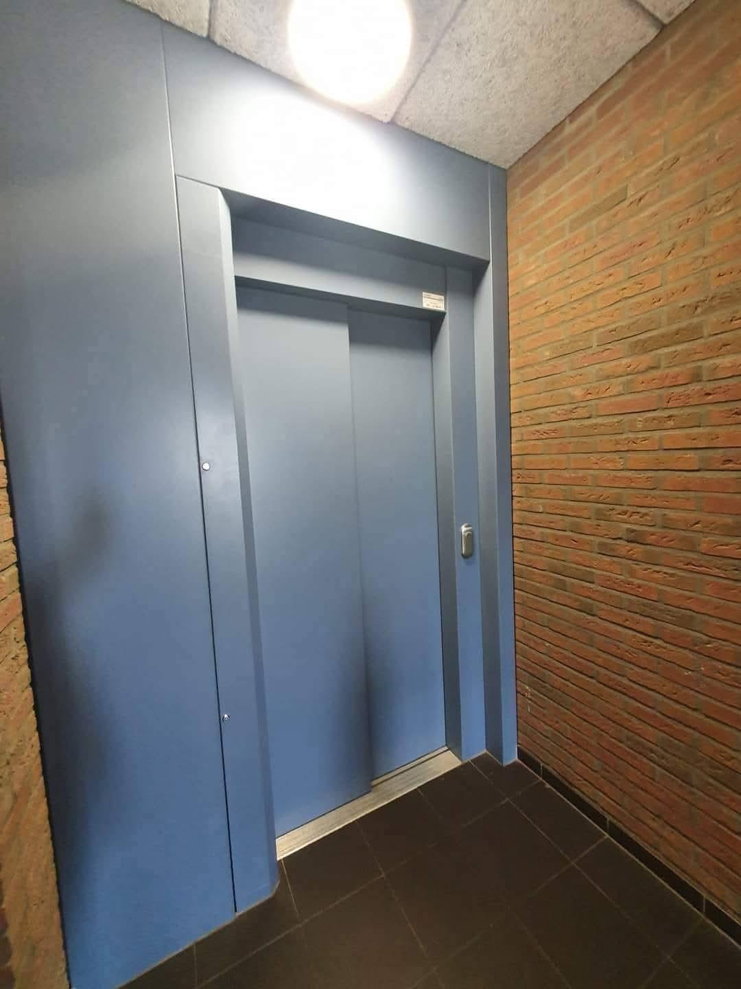 show all photos of Renier Nafzgerstraat