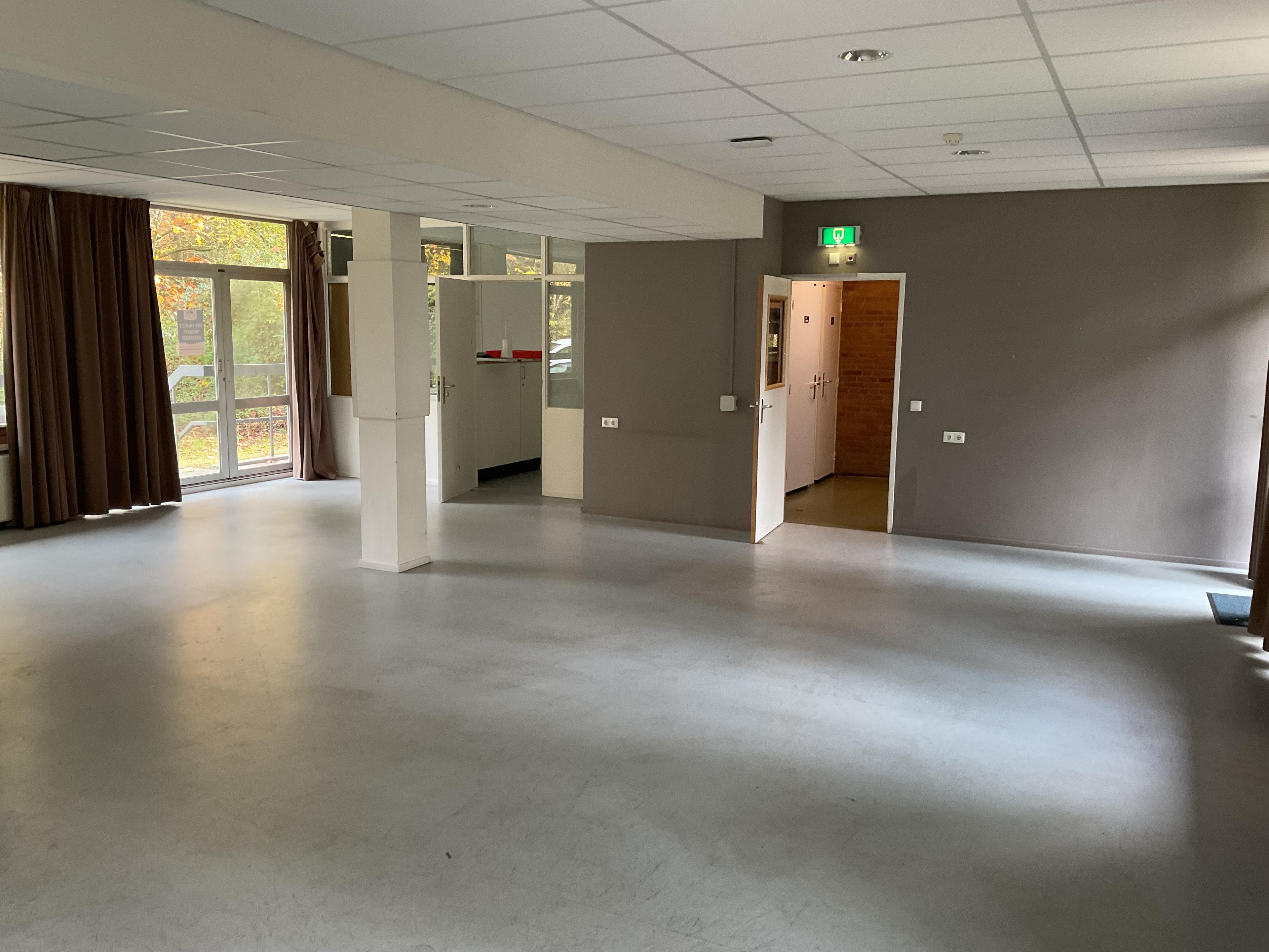 show all photos of Nijmeegsebaan