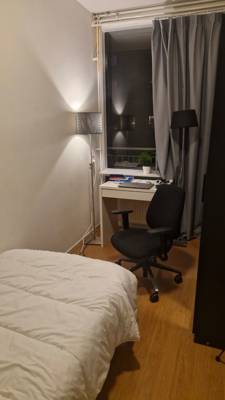 show all photos of Van Bijnkershoeklaan