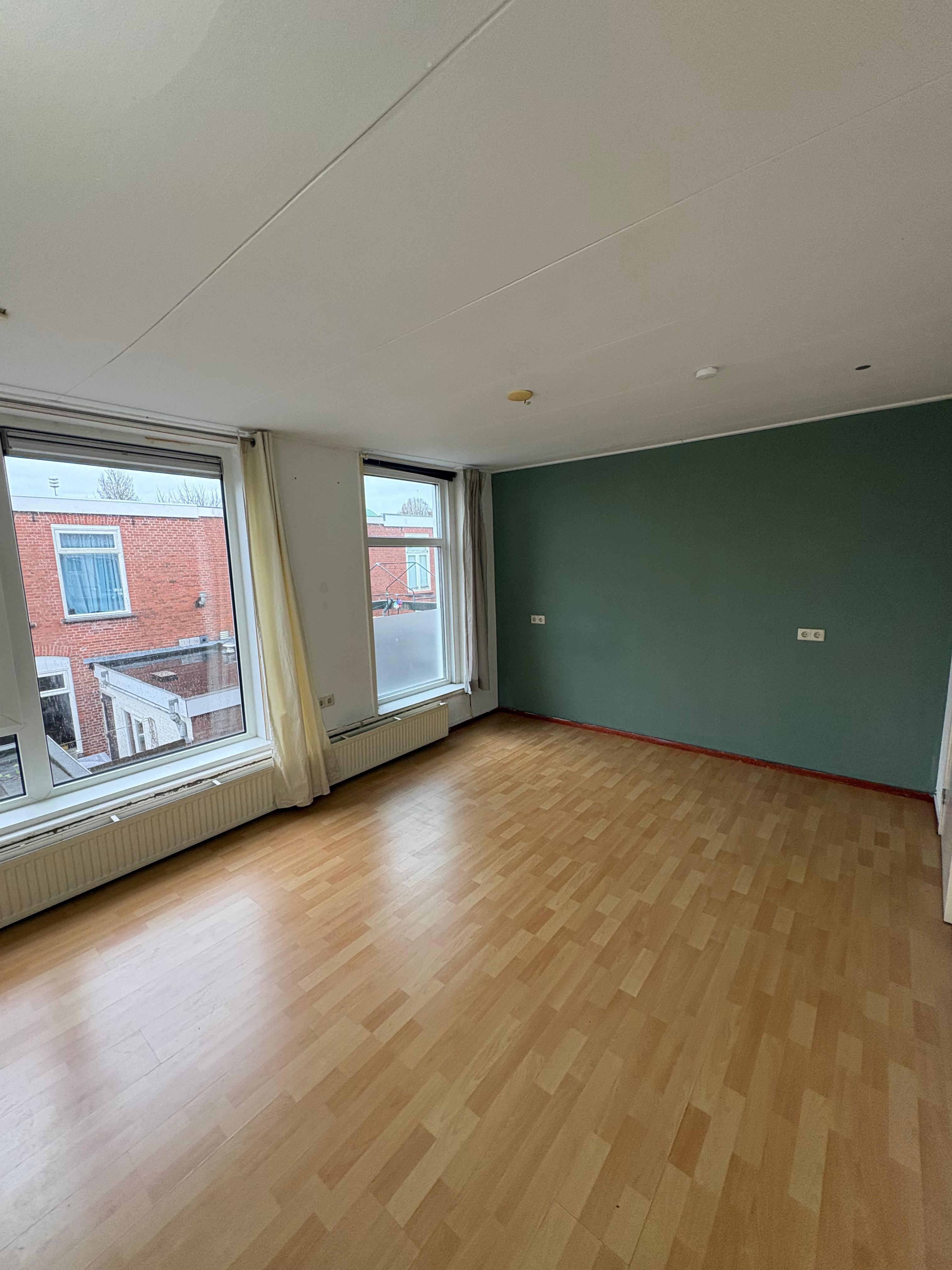 show all photos of Pieter de Swartstraat