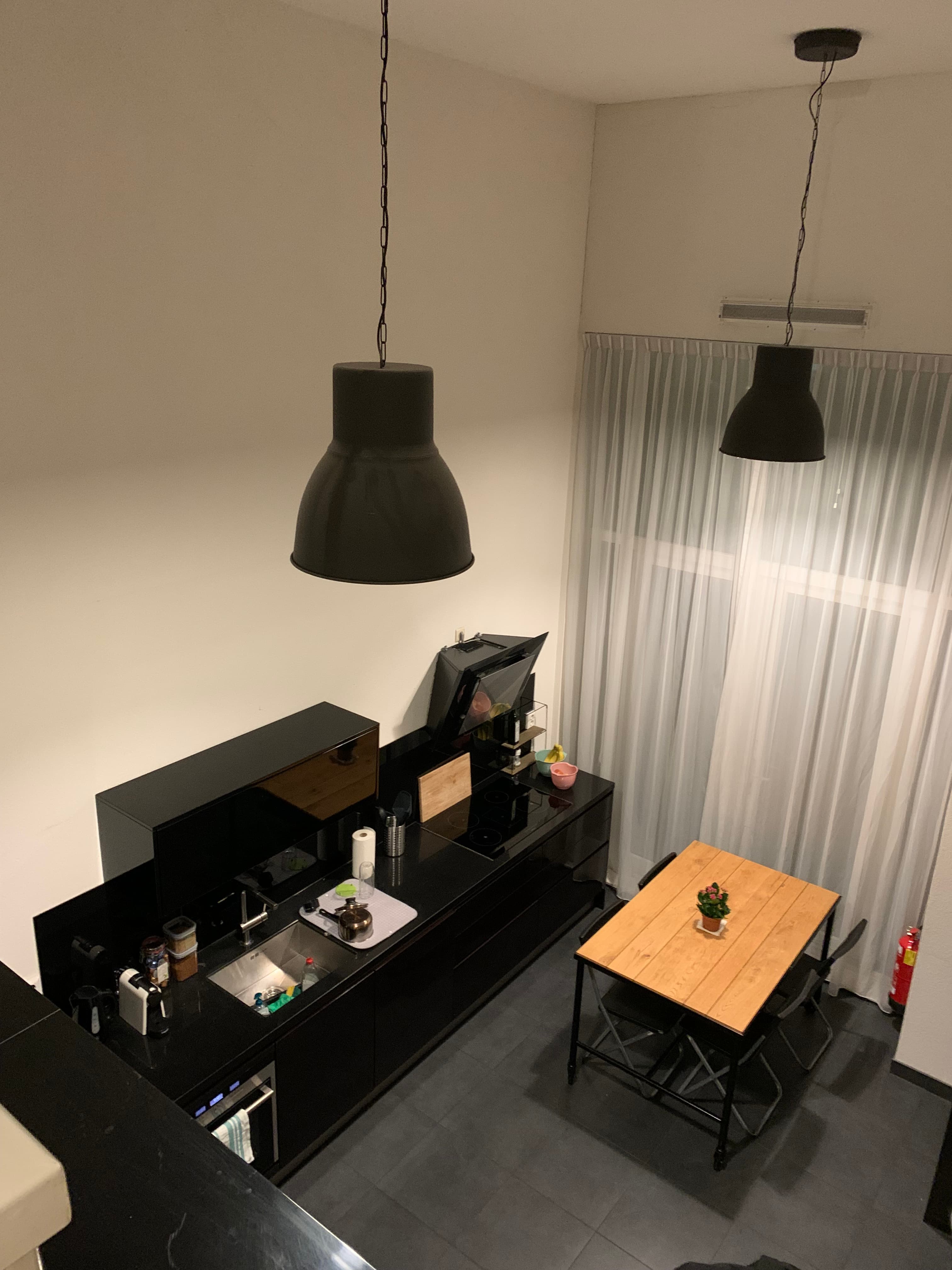 show all photos of Geer Ban